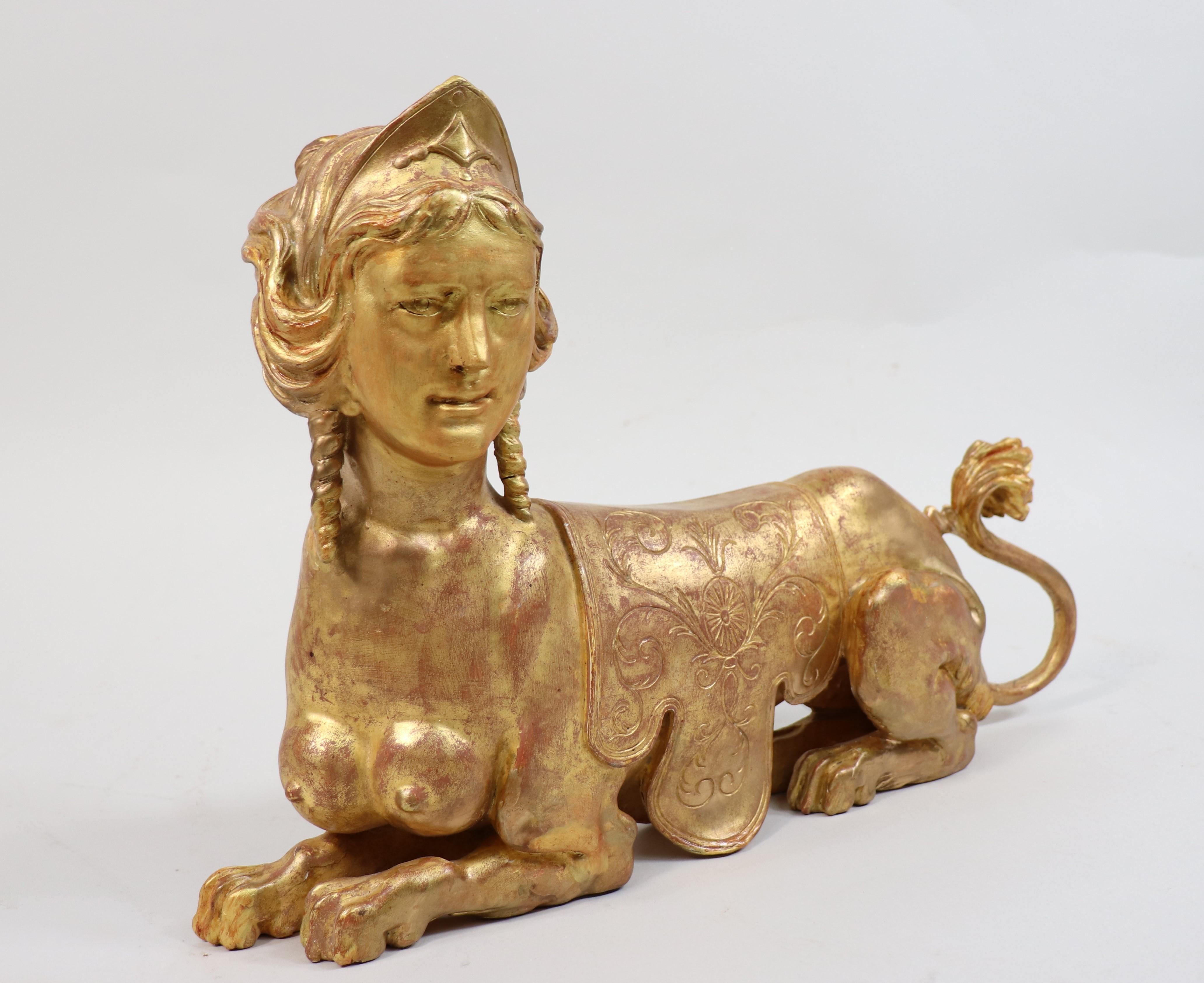 XIXe siècle Début du 19ème siècle, Régence anglaise, néo-grecque, sculpture dorée d'un Sphinx en vente
