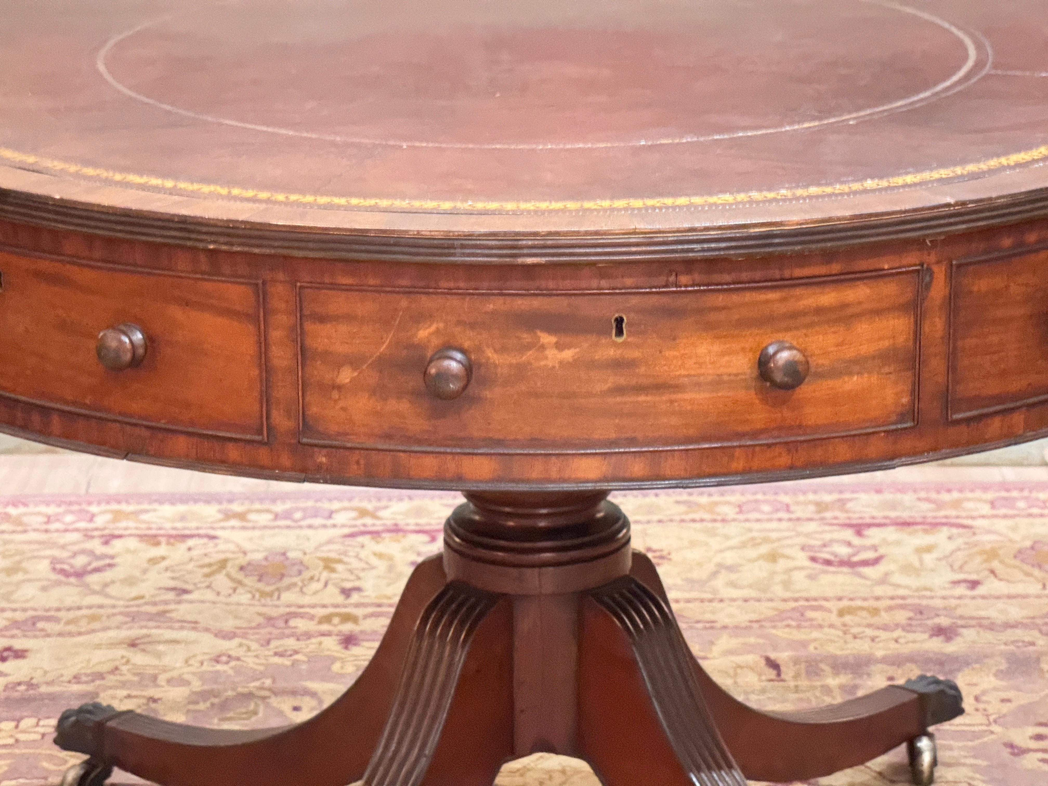 Leather Early 19th Century English Regency Mahogany Drum Table For Sale