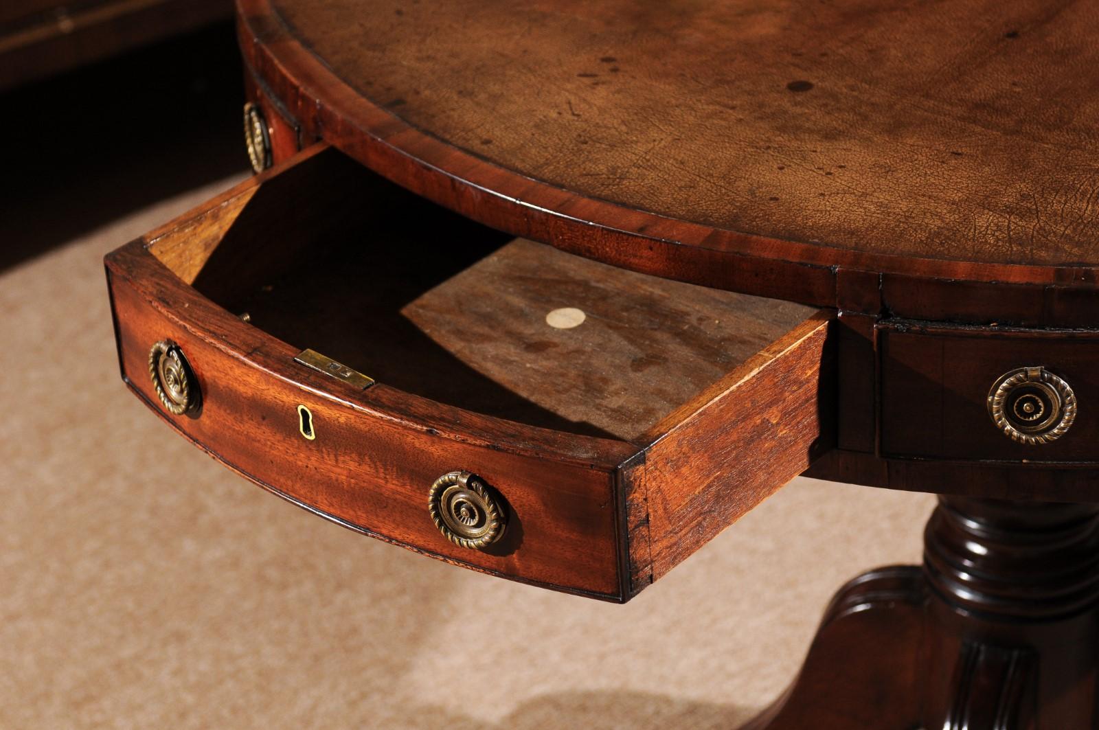 Early 19th Century English Regency Mahogany Drum Table In Good Condition In Atlanta, GA