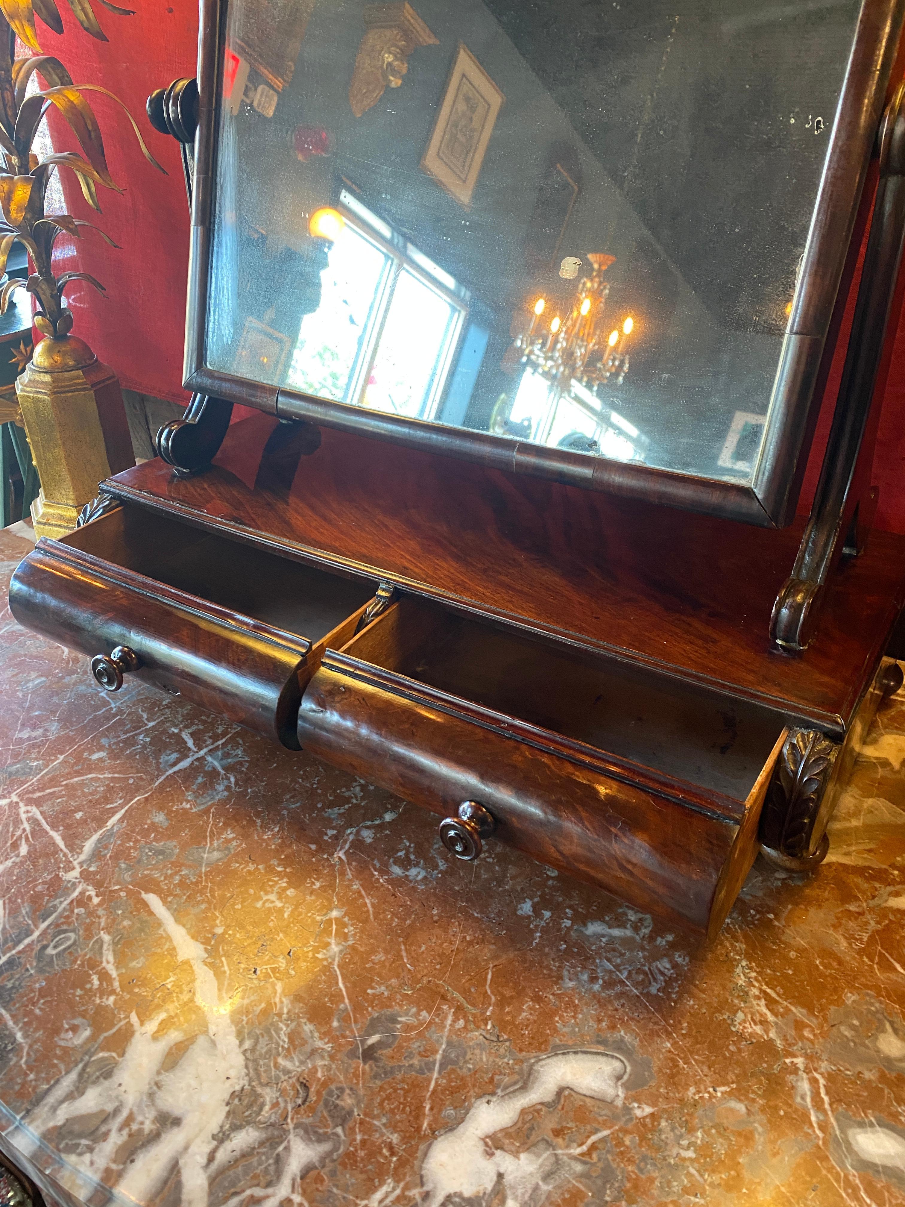 Early 19th Century English Regency Mahogany Mirror Stand In Good Condition In Nashville, TN
