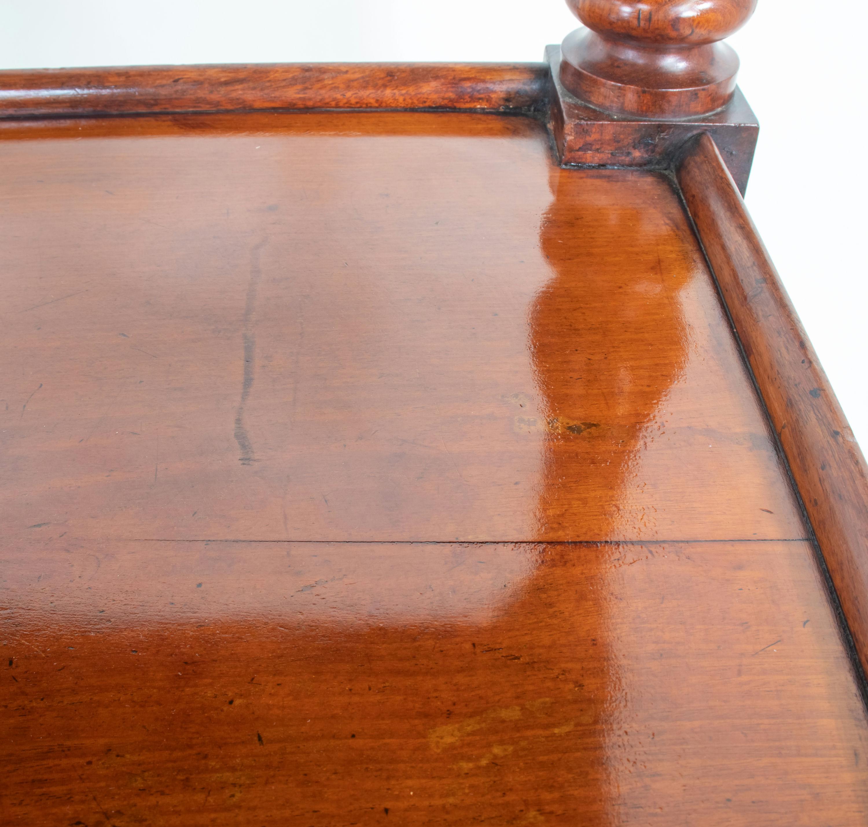 Early 19th Century English Regency Mahogany Serving Table Dumbwaiter Server 5