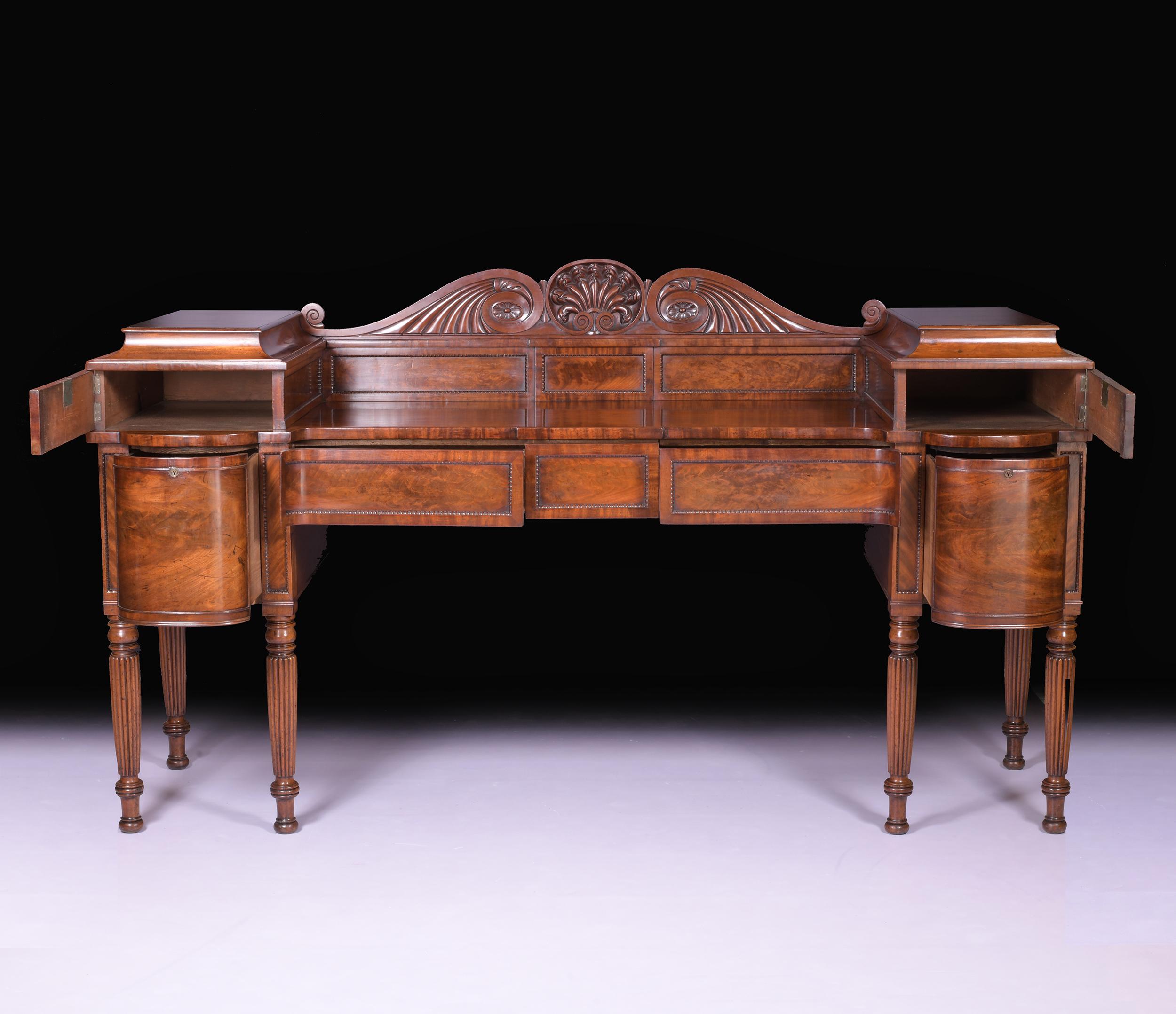 Early 19th Century English Regency Mahogany Sideboard in the Manner of Gillows For Sale 3