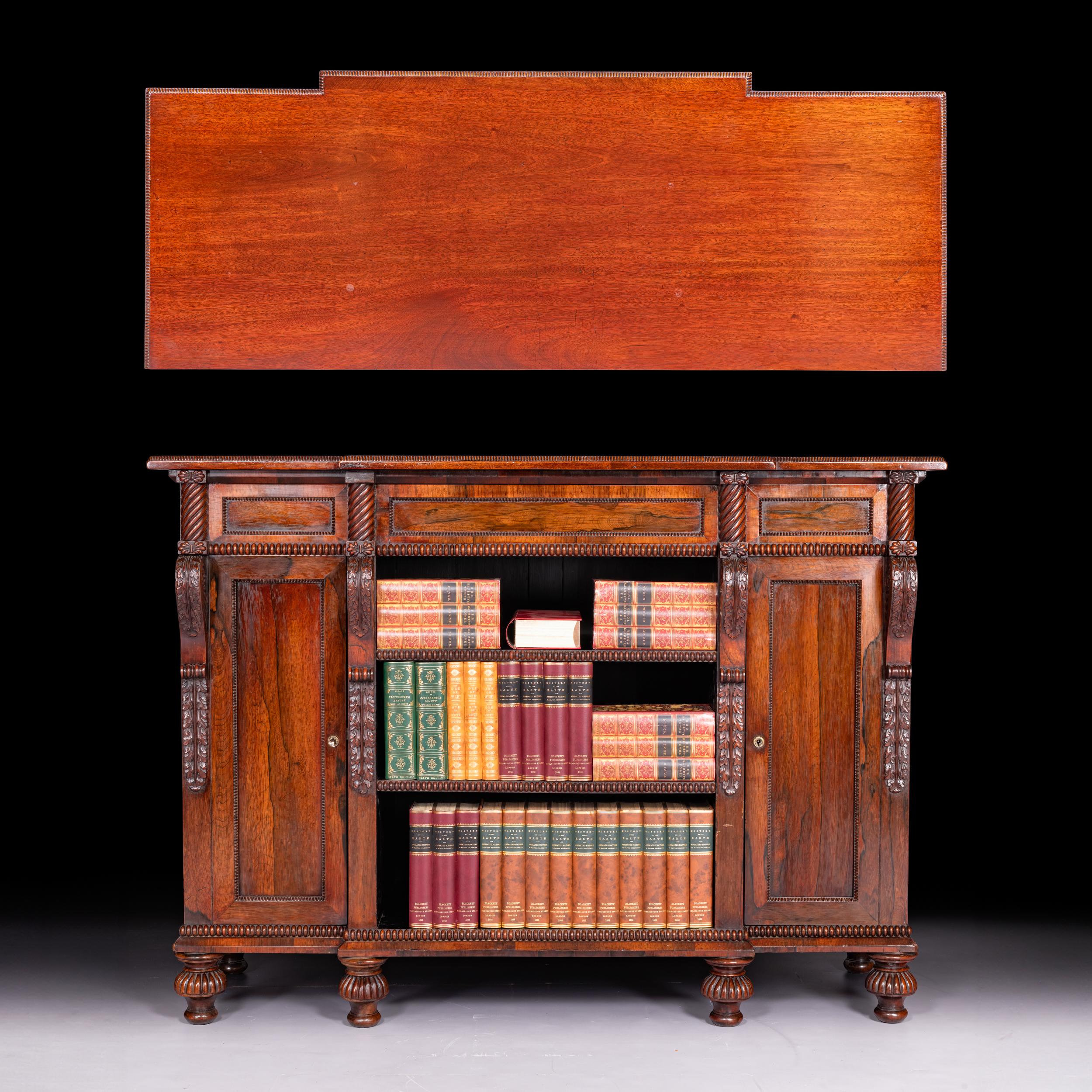 Early 19th Century English Regency Open Bookcase Attributed To Gillows Lancaster In Good Condition For Sale In Dublin, IE