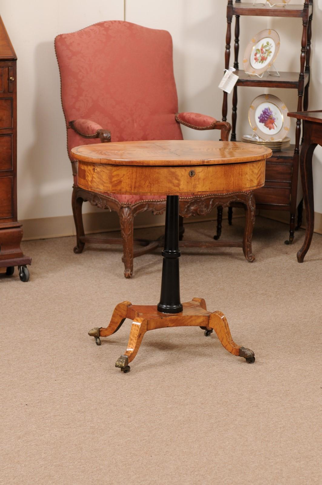 Early 19th Century English Regency Satinwood & Ebonized Oval Work Table For Sale 11