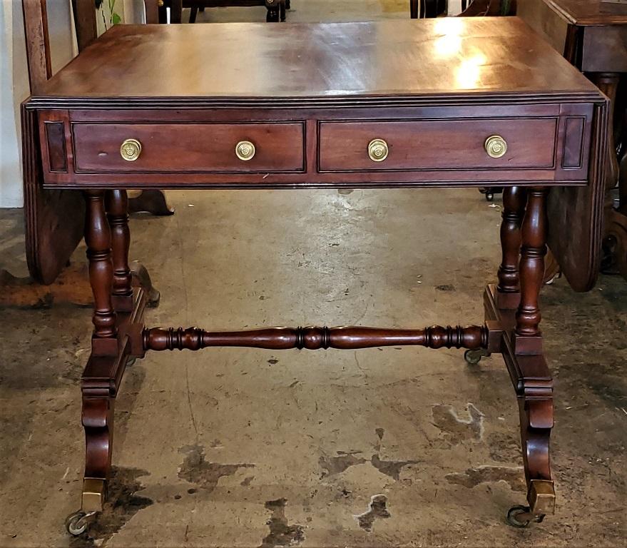 Early 19th Century English Regency Sofa Table In Good Condition For Sale In Dallas, TX