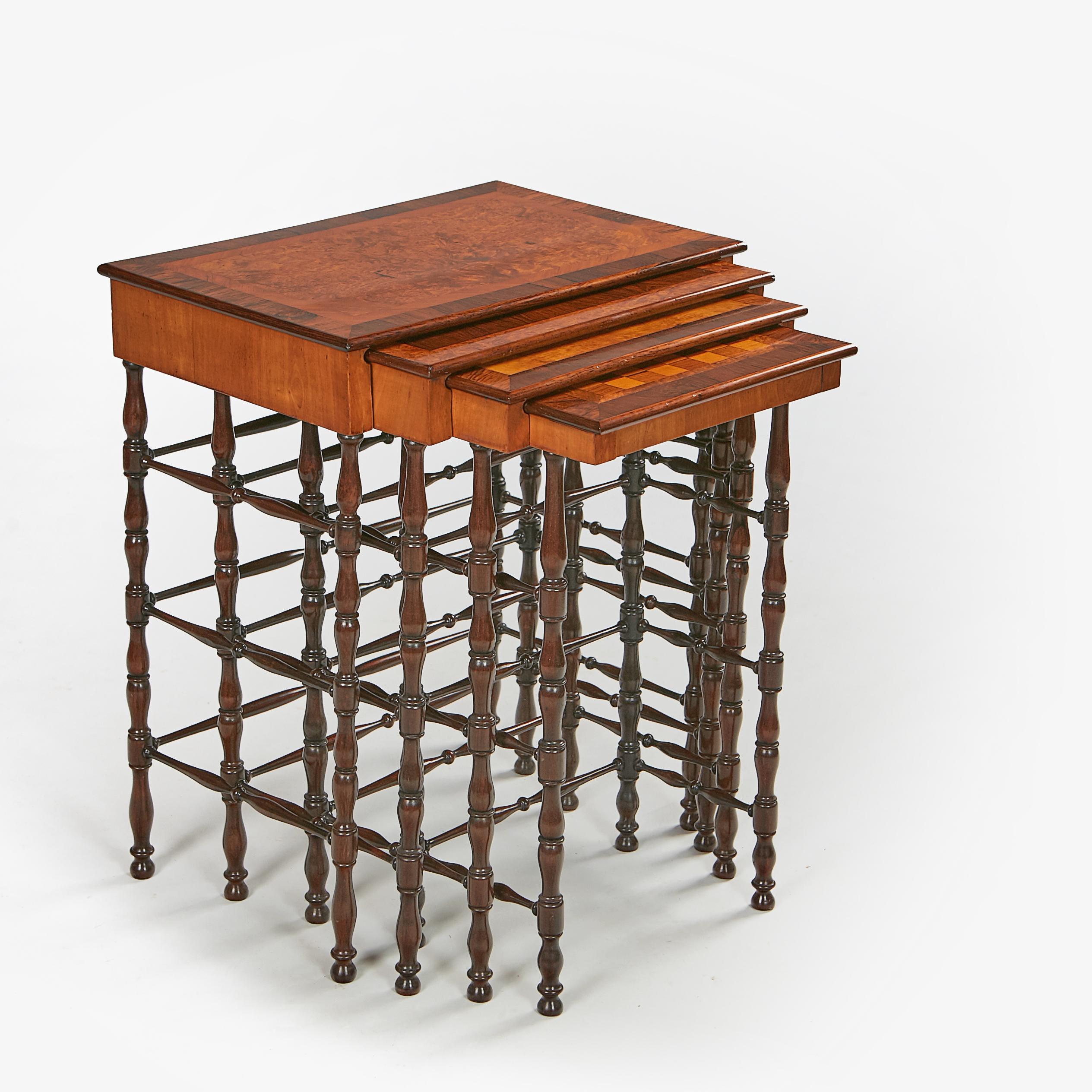 Regency Tables en bois de style Régence anglaise du début du 19e siècle par Gillows of Lancaster en vente