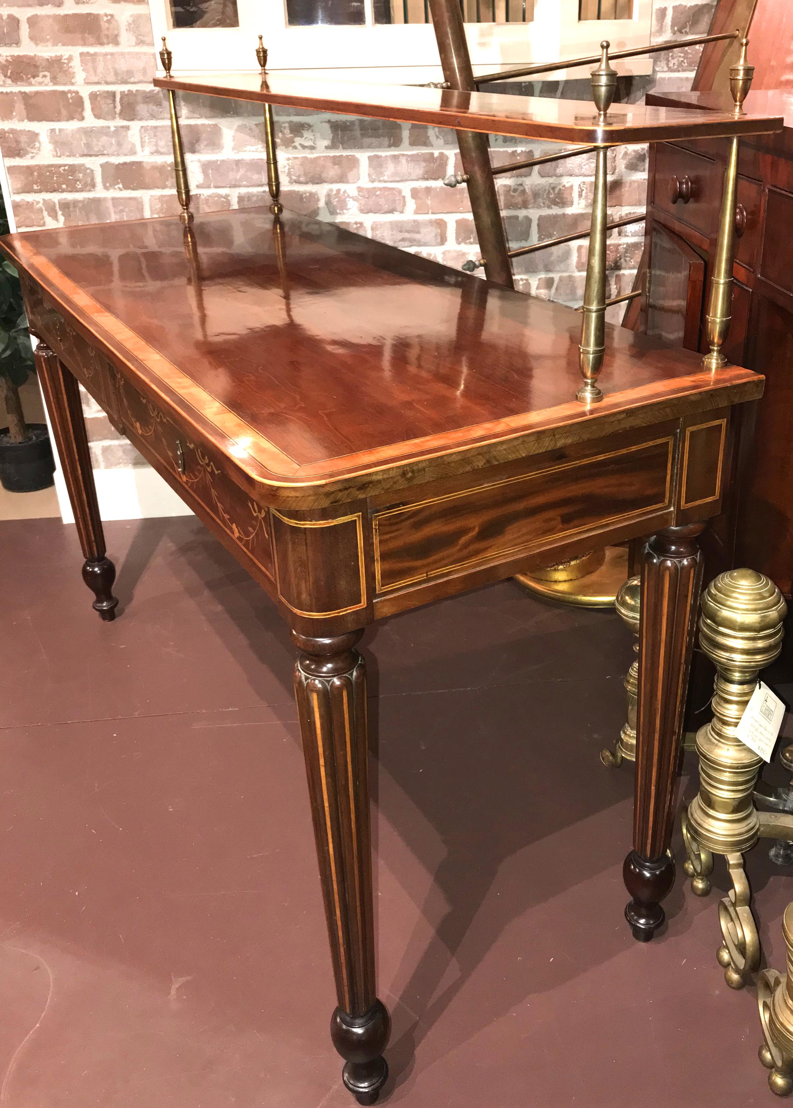 Early 19th Century English Regency Two-Tier Mahogany Server or Sideboard In Excellent Condition In Milford, NH