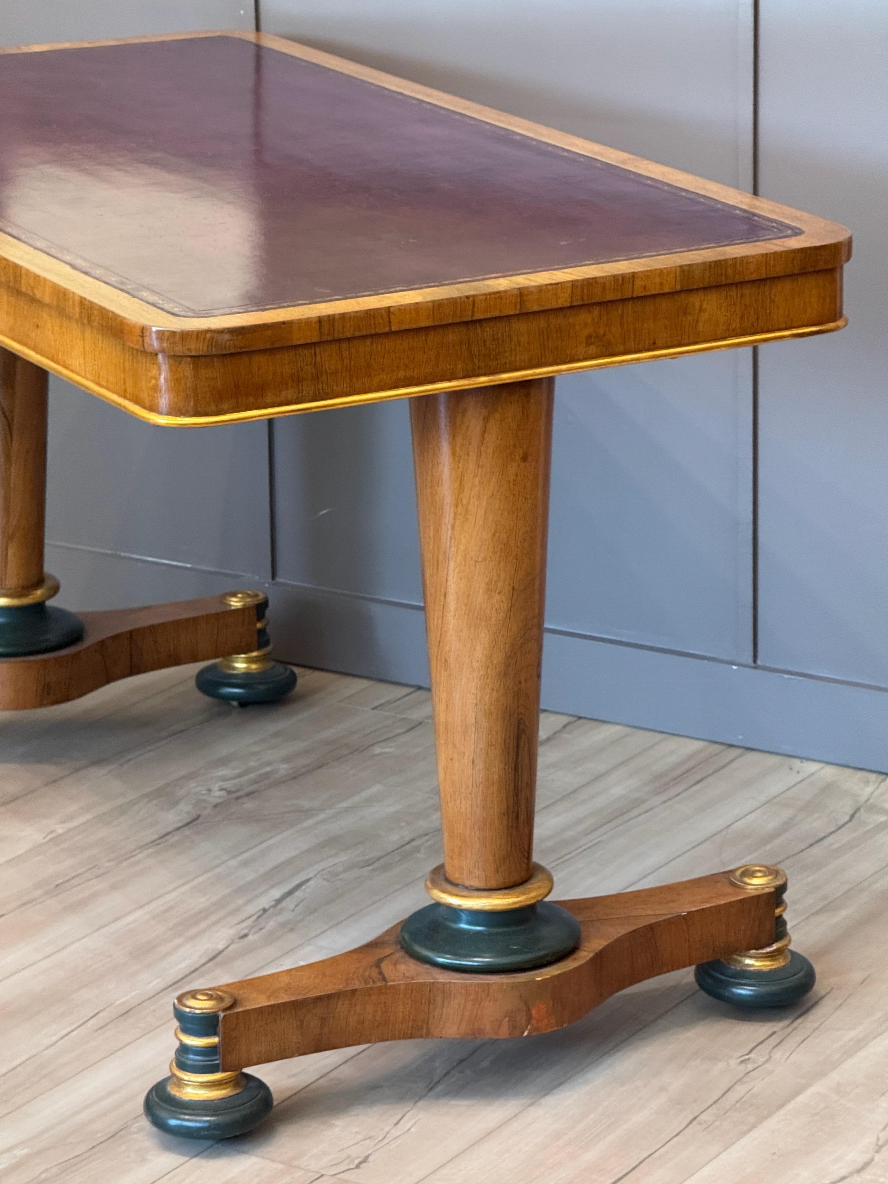Early 19th Century English Rosewood Library Table With Tooled Leather Top For Sale 3