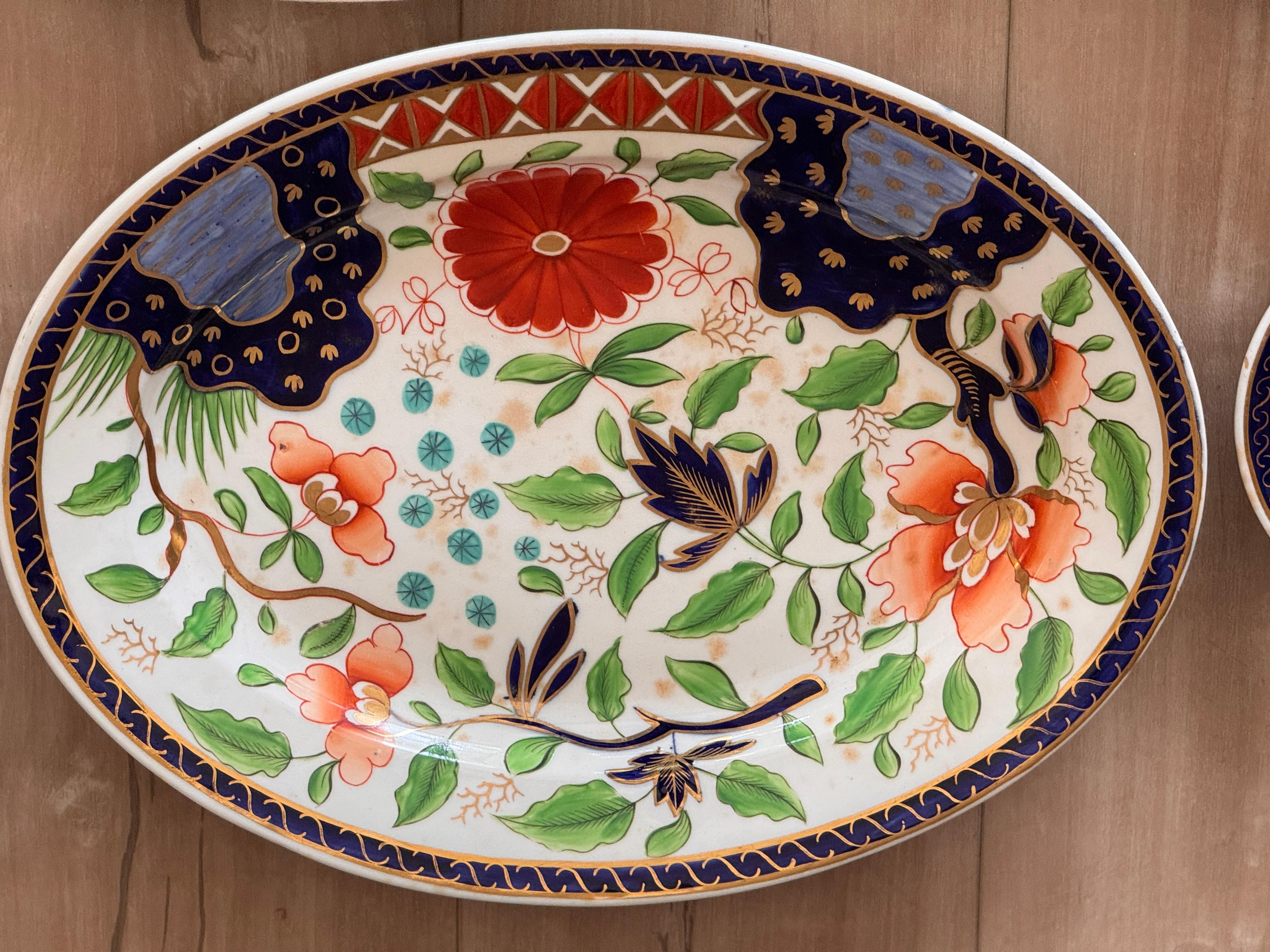 Early 19th Century English Spode Goudy Dutch China Serving Set For Sale 7