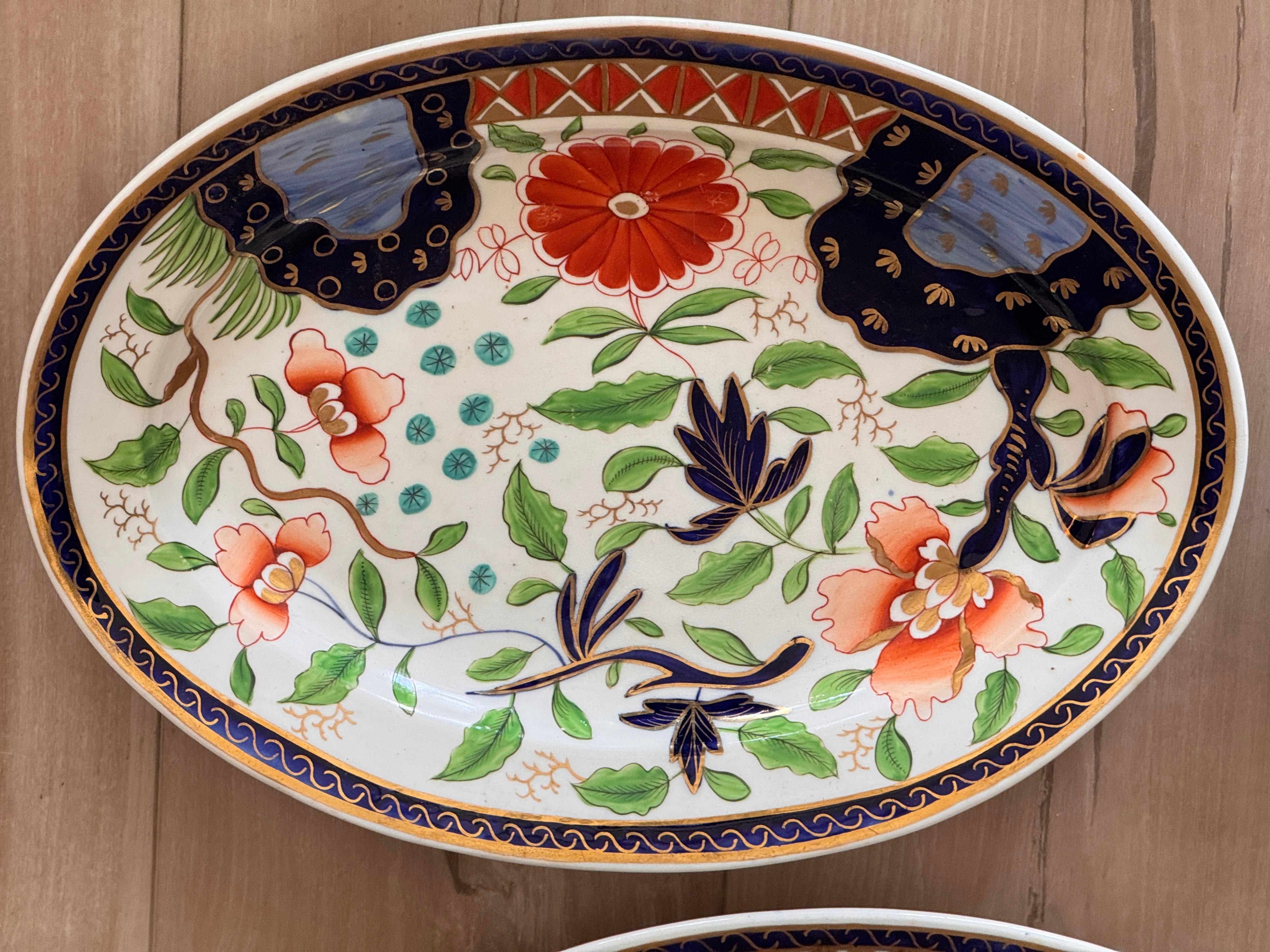 Early 19th Century English Spode Goudy Dutch China Serving Set For Sale 8