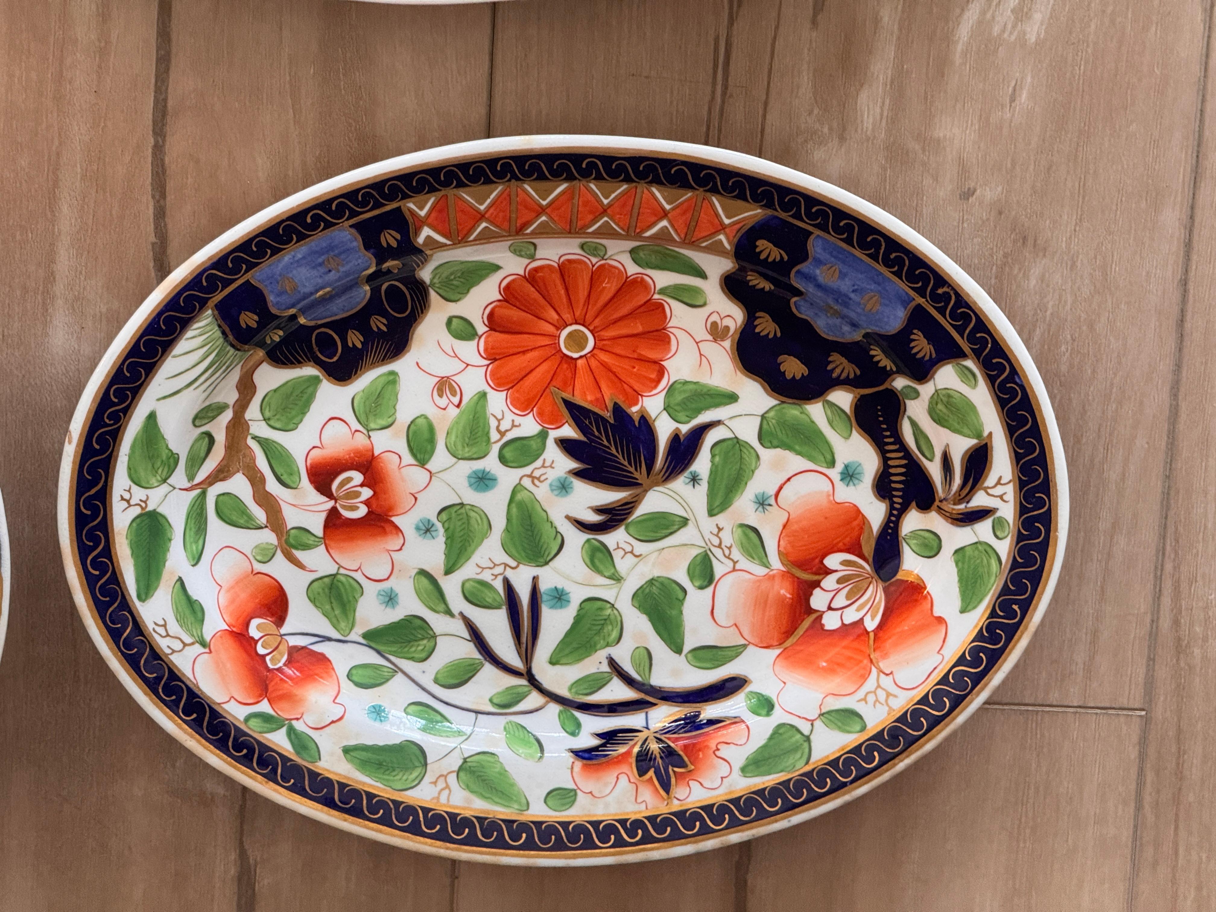 Early 19th Century English Spode Goudy Dutch China Serving Set For Sale 10