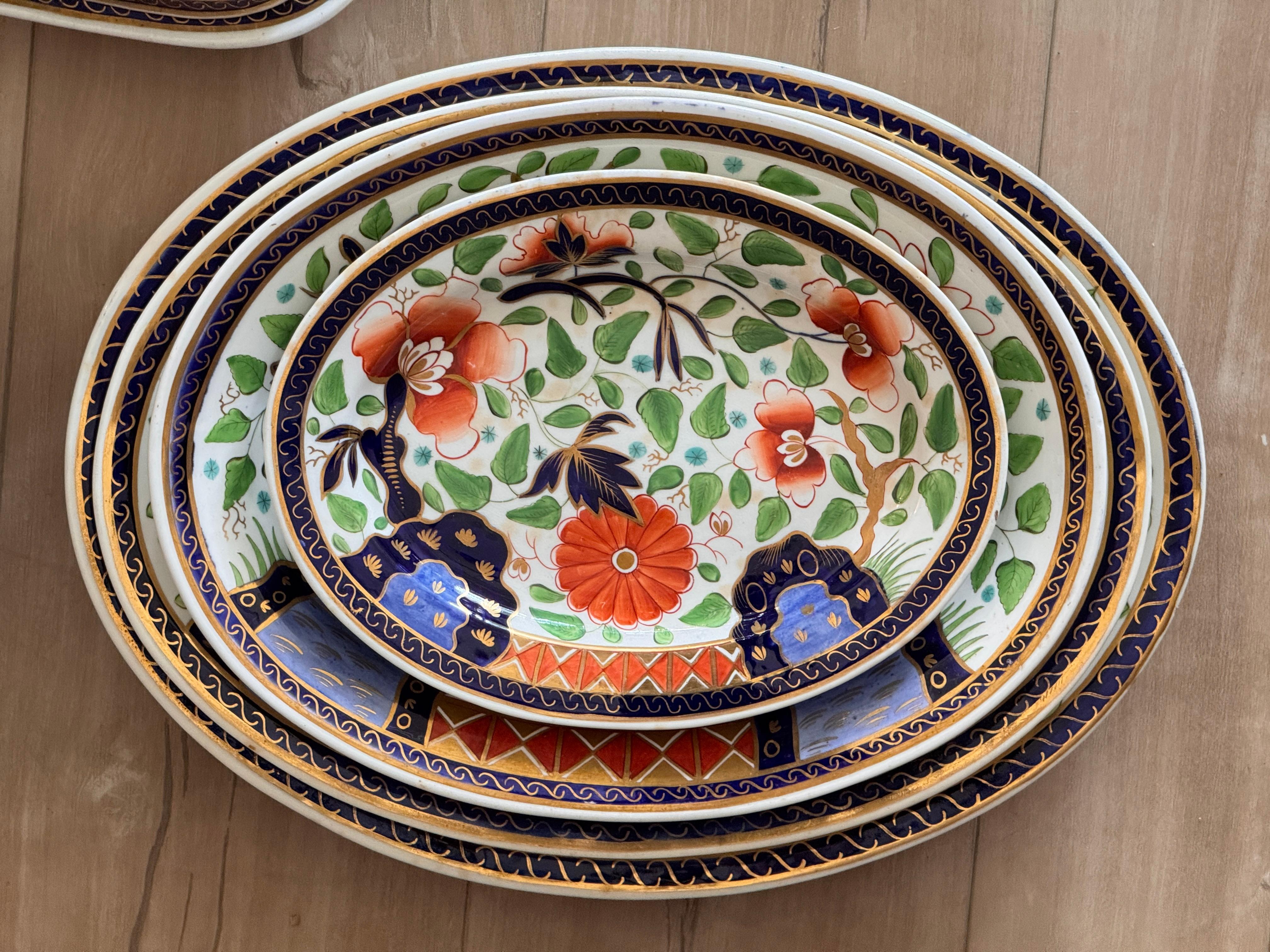 Hand-Painted Early 19th Century English Spode Goudy Dutch China Serving Set For Sale