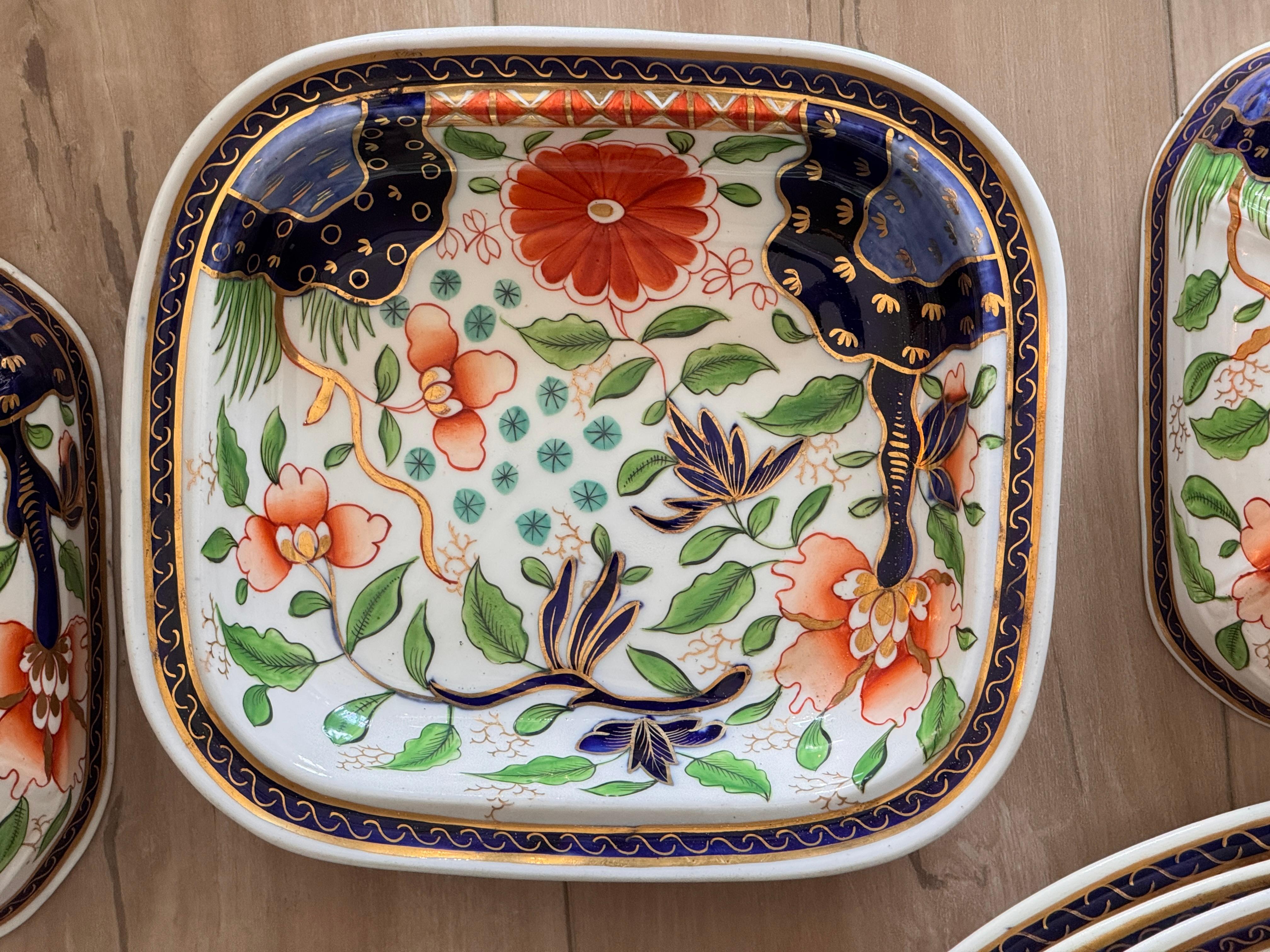 Early 19th Century English Spode Goudy Dutch China Serving Set For Sale 1