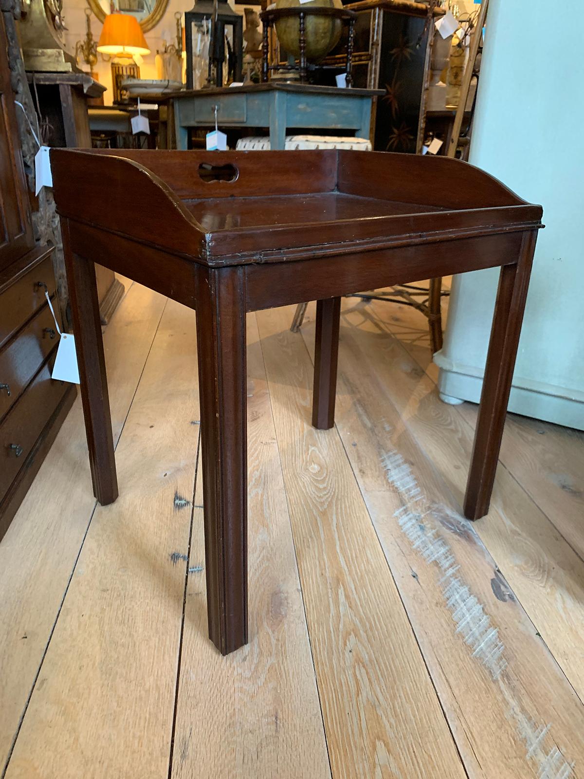 Early 19th Century English Tray Table In Good Condition For Sale In Atlanta, GA
