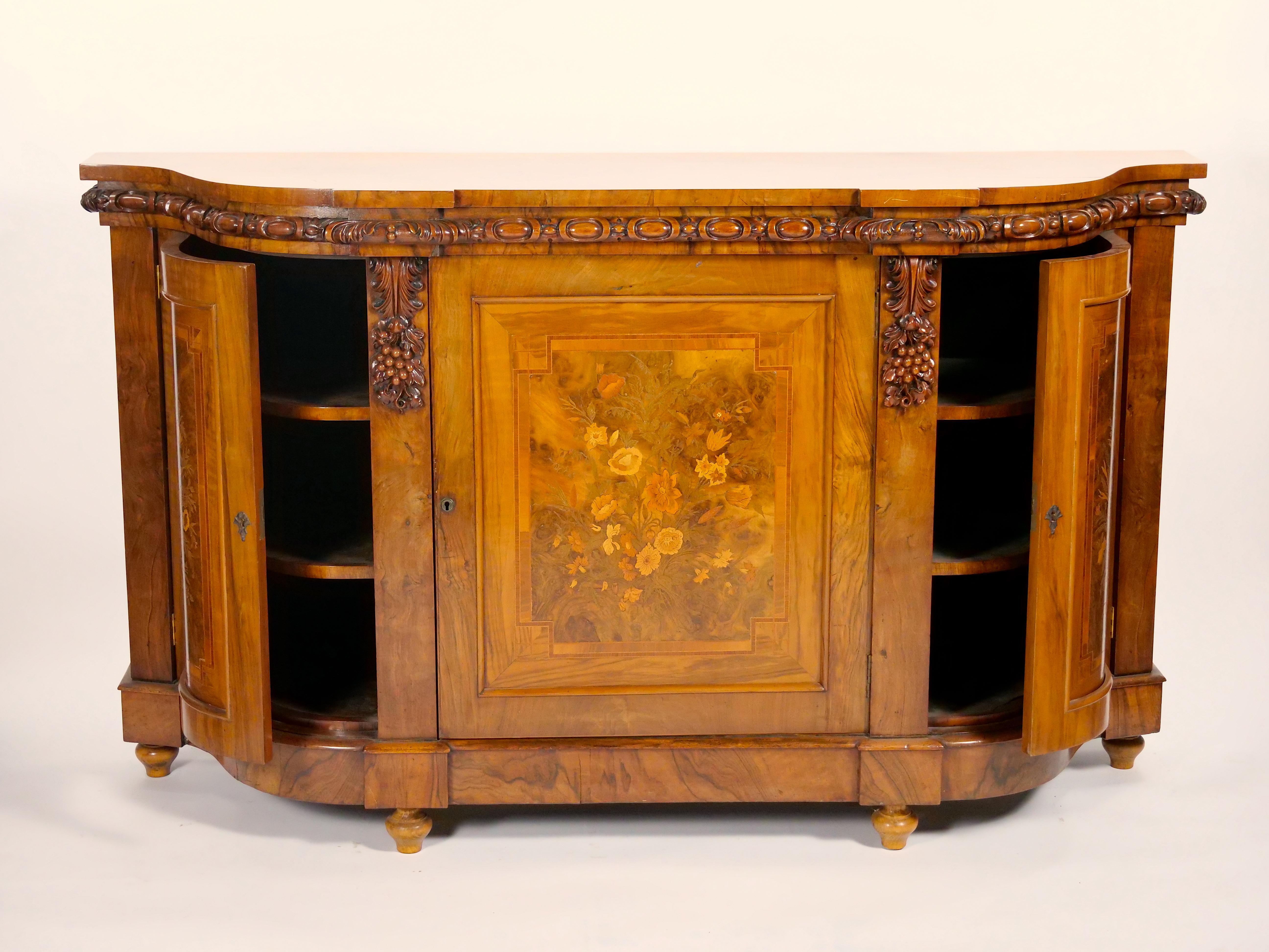 Wood Early 19th Century English Victorian Style Walnut Marquetry Credenza / Sideboard For Sale