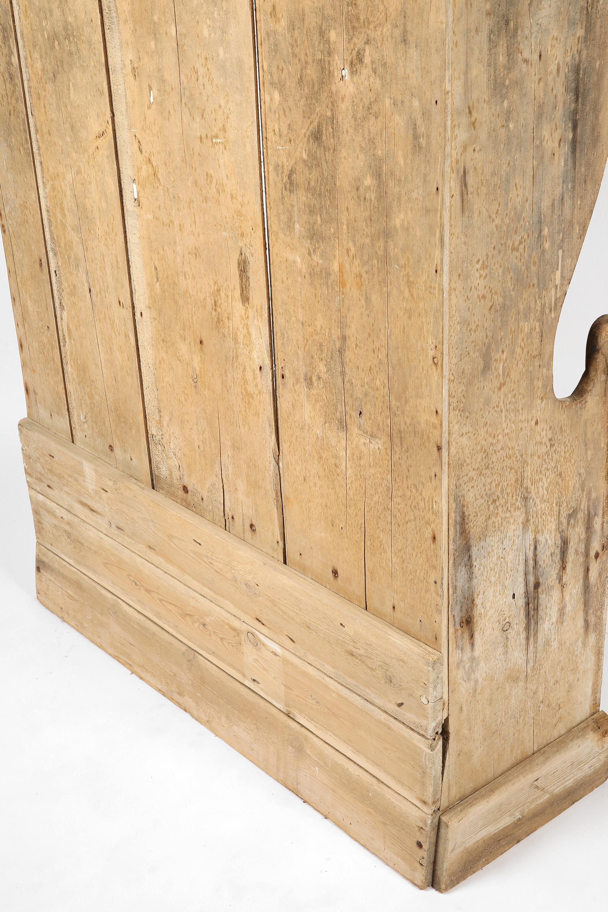 Early 19th Century English Wabi Sabi Sun-Bleached Pine Settle Bench For Sale 8
