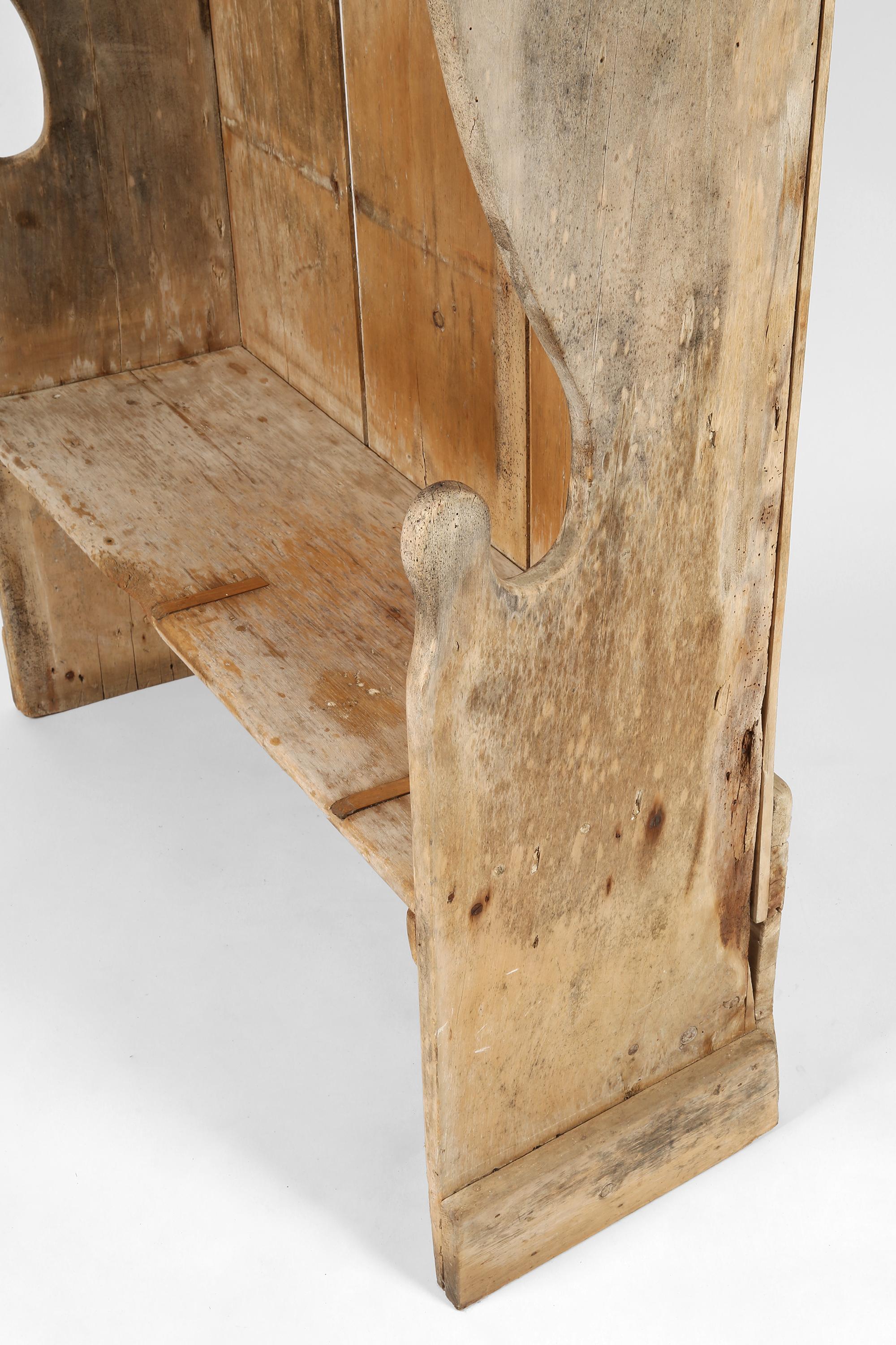 Early 19th Century English Wabi Sabi Sun-Bleached Pine Settle Bench For Sale 5