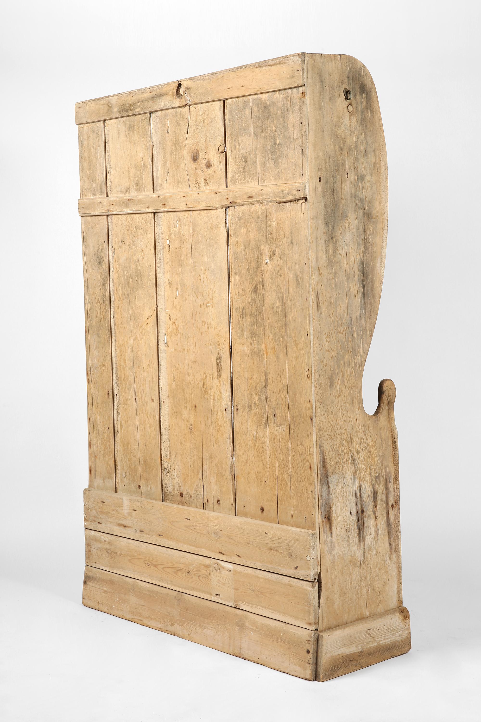 Early 19th Century English Wabi Sabi Sun-Bleached Pine Settle Bench For Sale 6