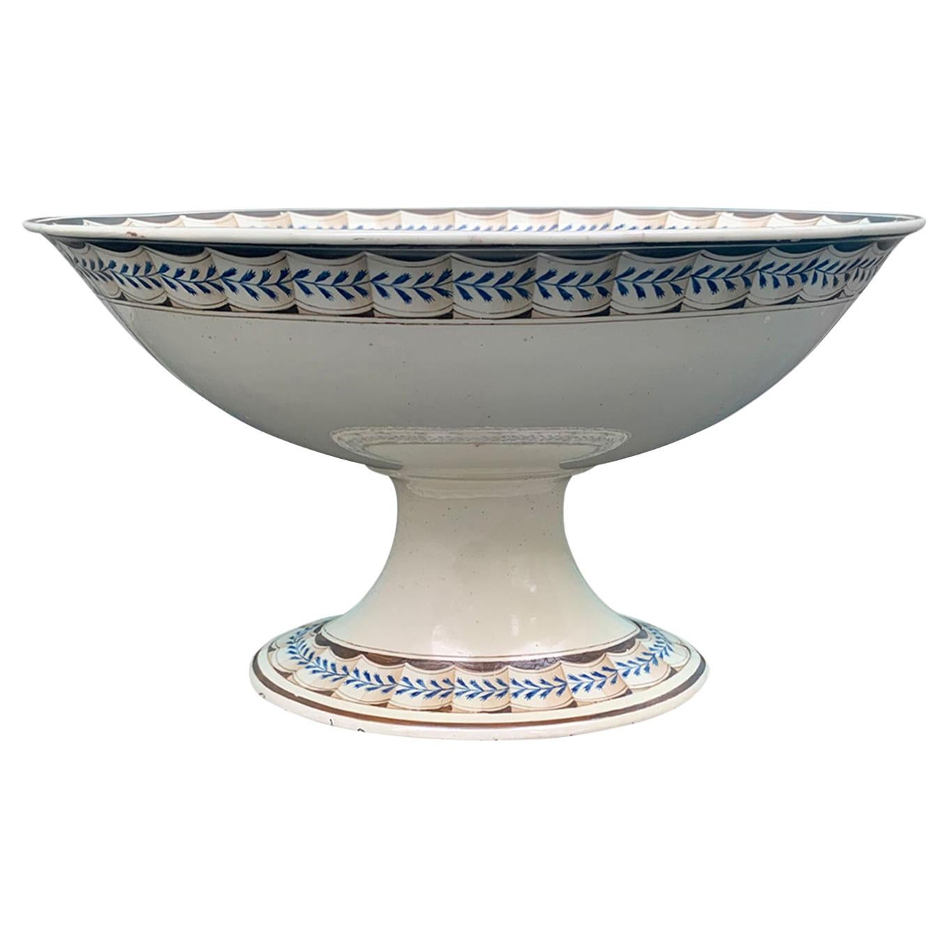 Early 19th Century English Wedgwood Creamware Compote Bowl Lag & Feather Pattern