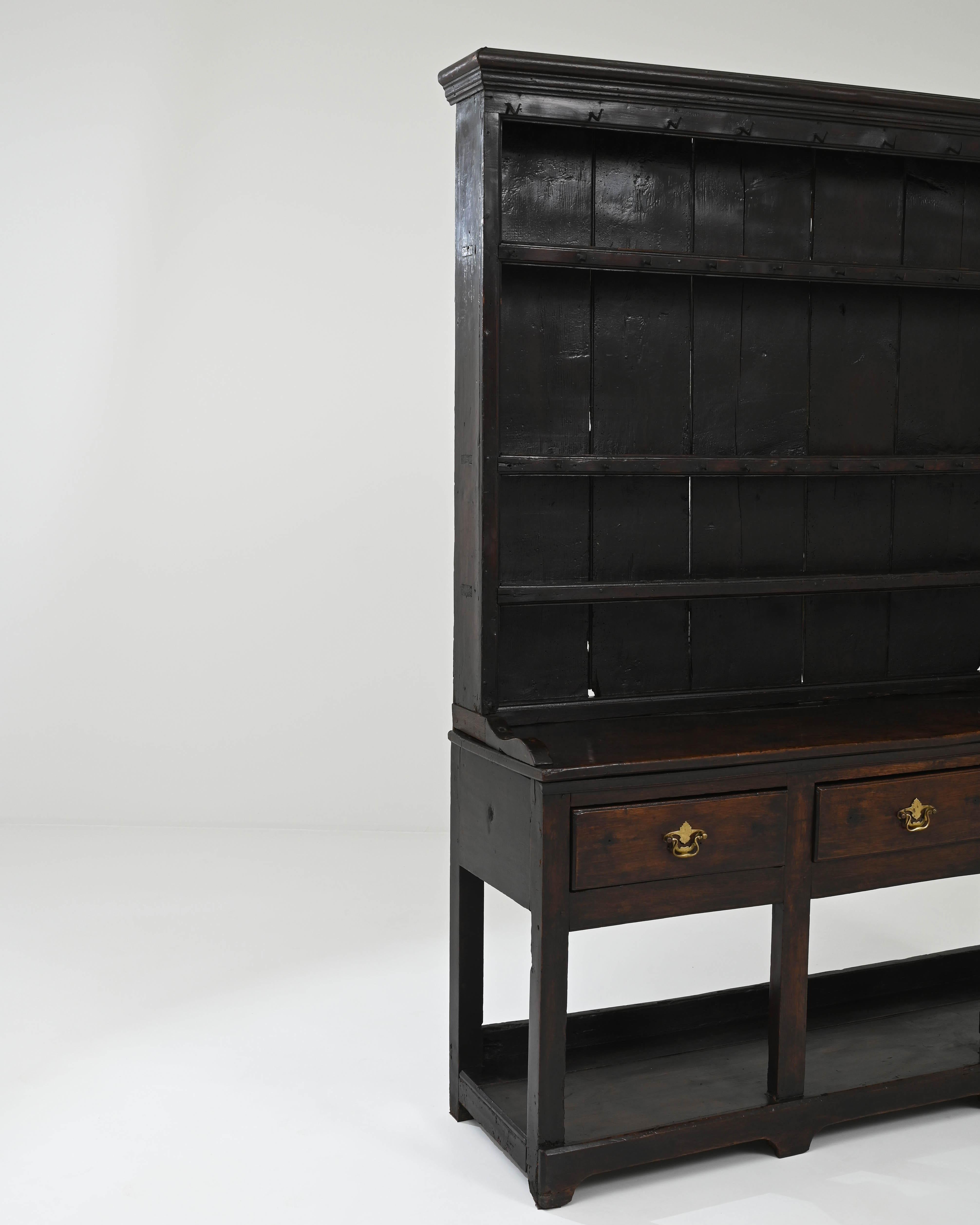 Early 19th Century English Wooden Cupboard For Sale 2