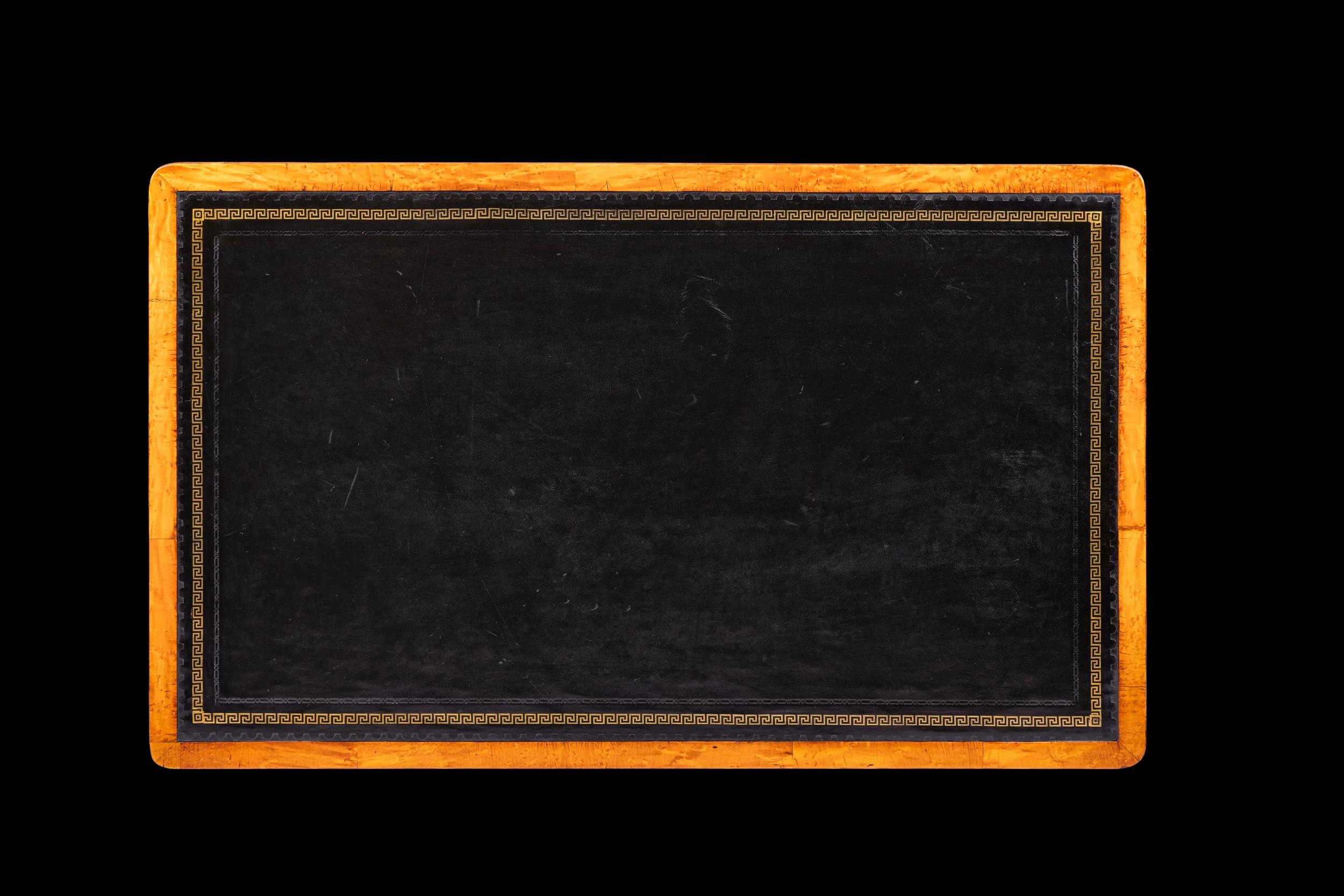 Anglais Table à écrire anglaise du début du 19e siècle à la manière de George Bullocks en vente