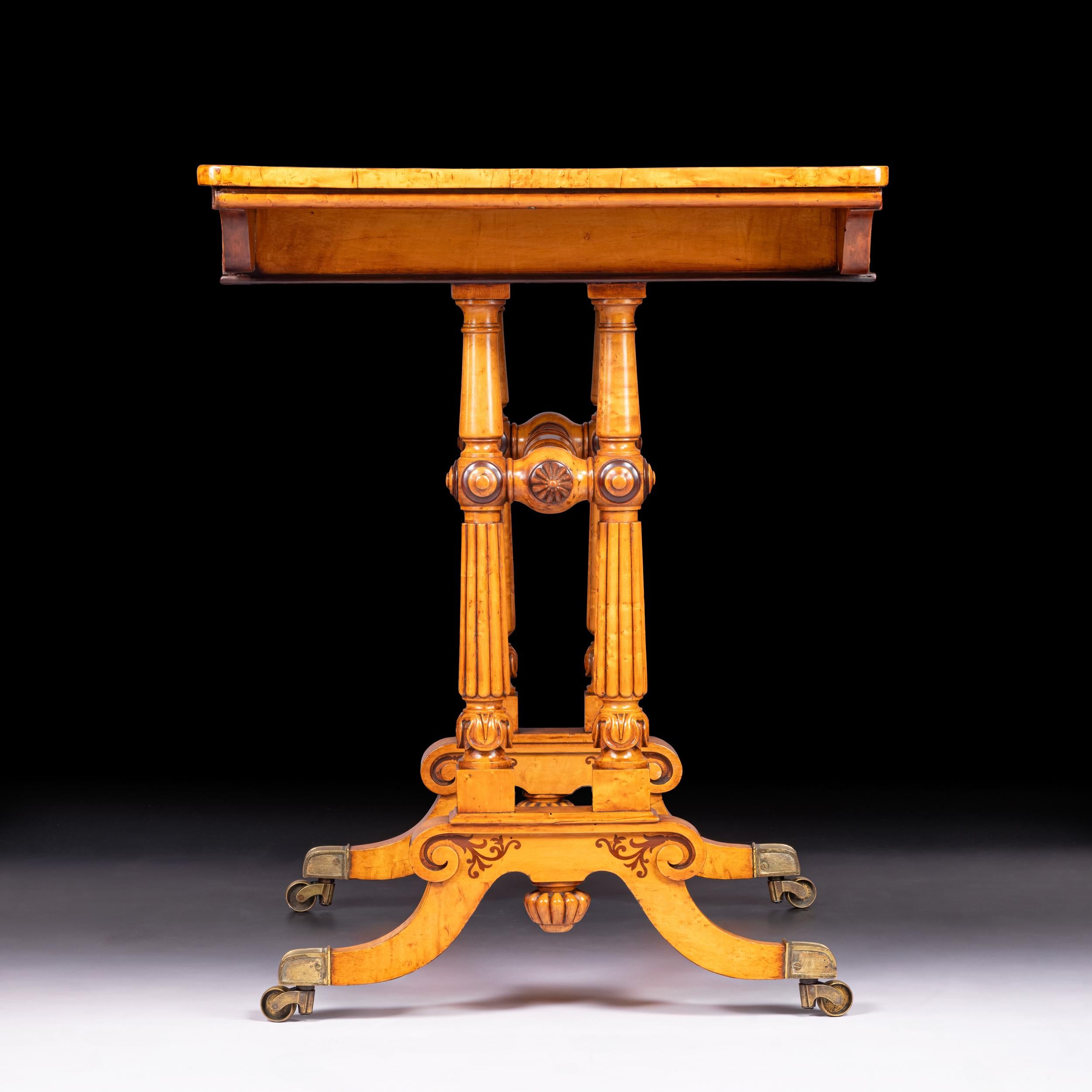 Table à écrire anglaise du début du 19e siècle à la manière de George Bullocks Bon état - En vente à Dublin, IE