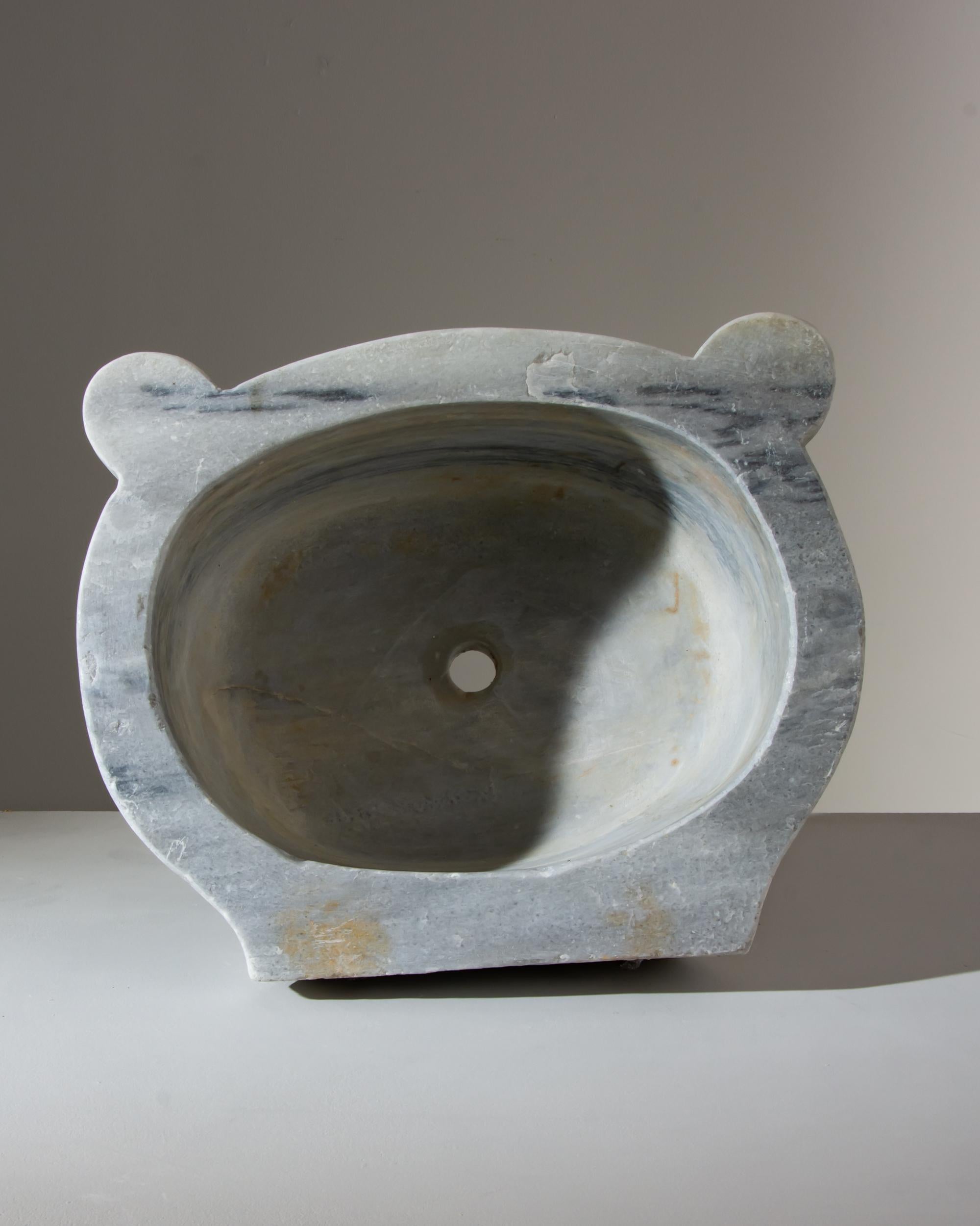 Early 19th Century European Marble Sink 6