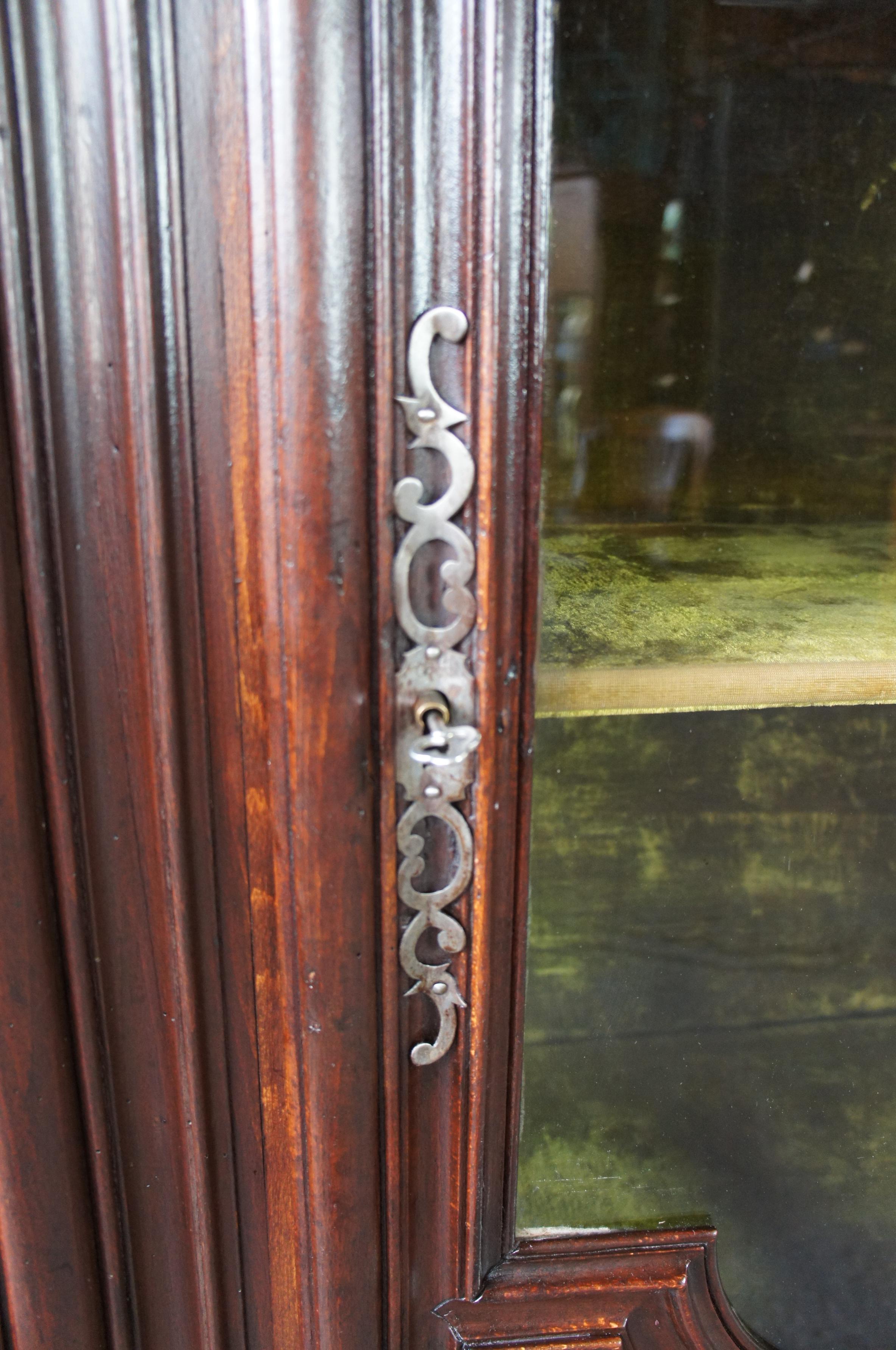 Early 19th Century European Oak Curio Display Cabinet Vitrine Bookcase 76 3