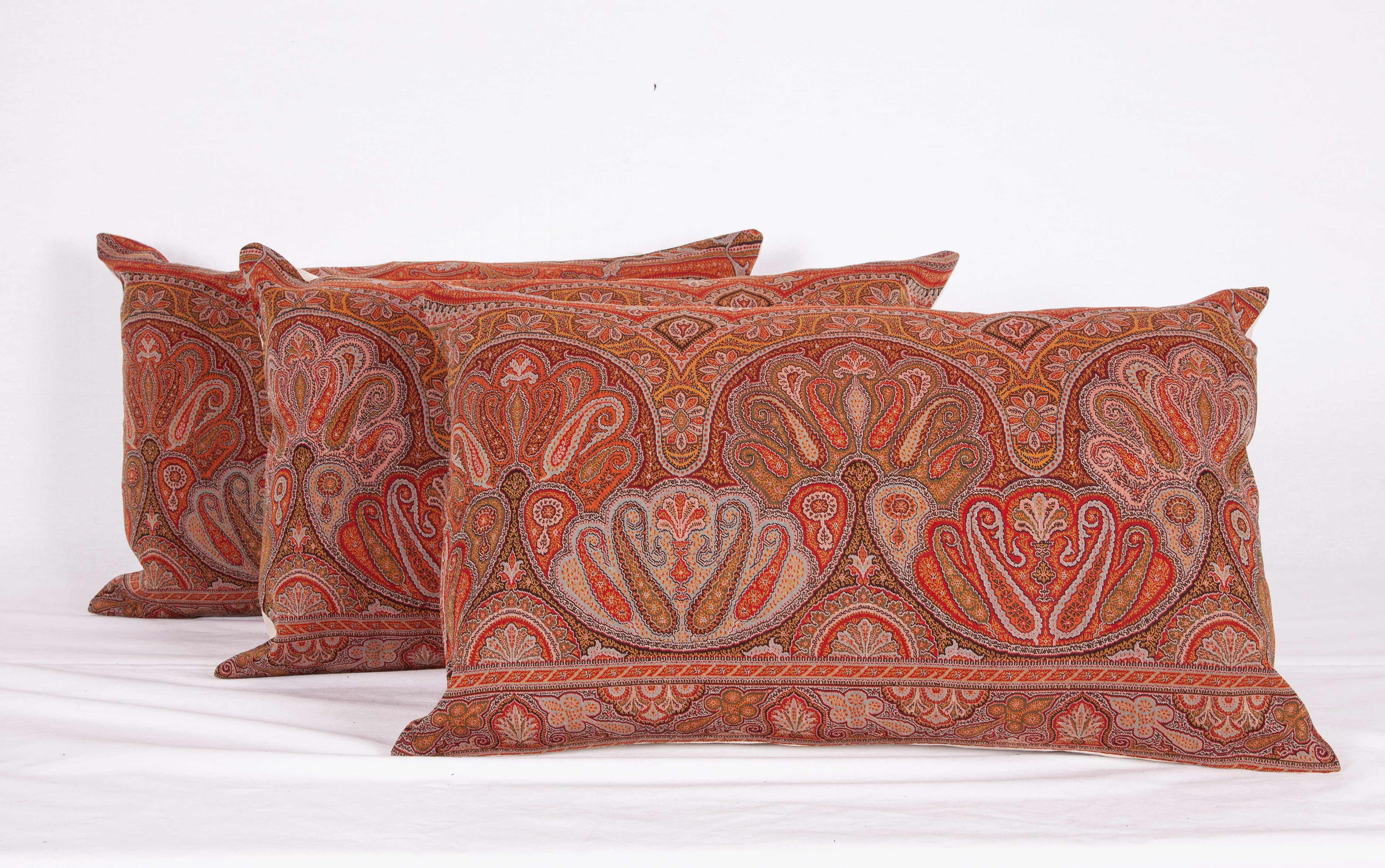 French Early 19th Century European Paisley Wool Pillow