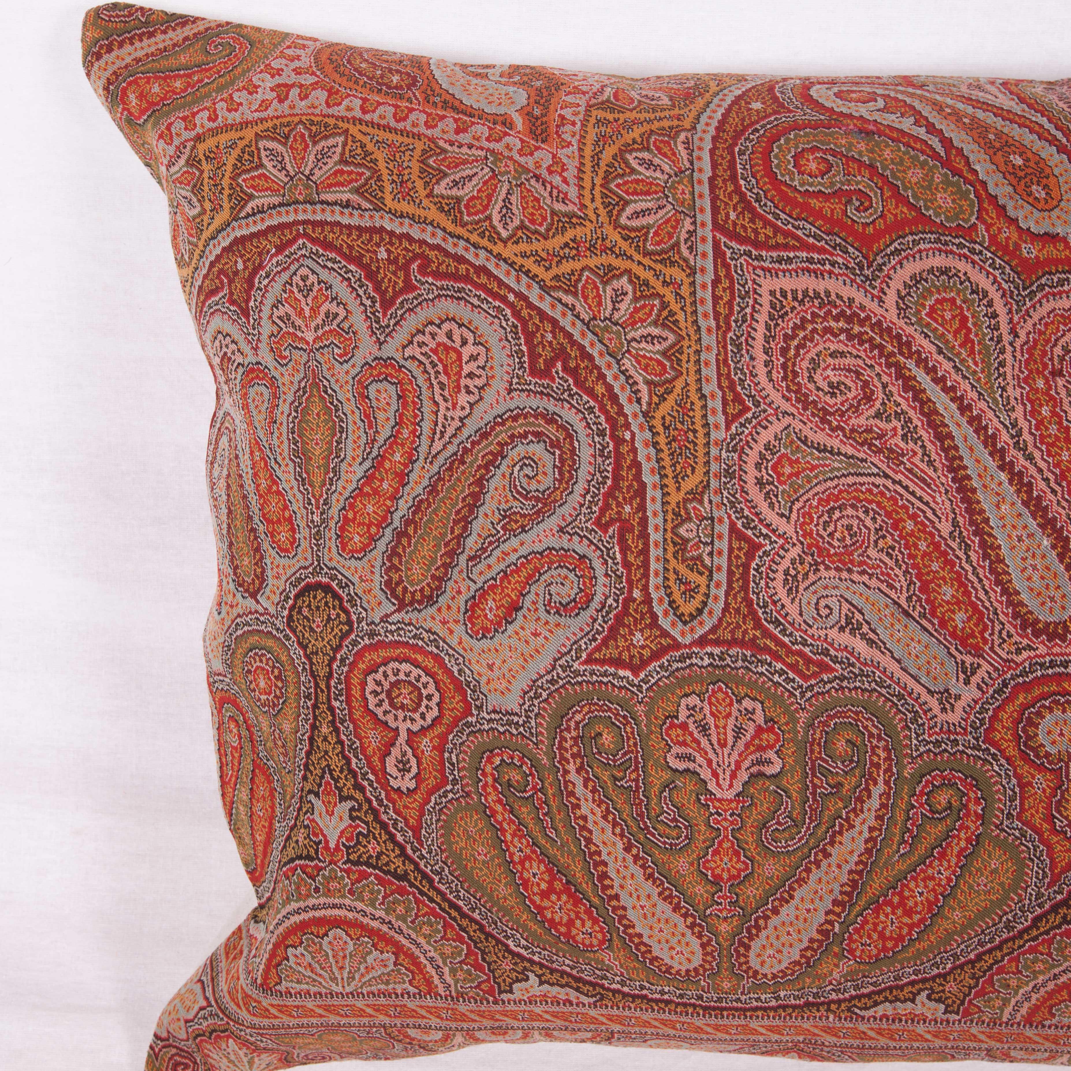 Woven Early 19th Century European Paisley Wool Pillow