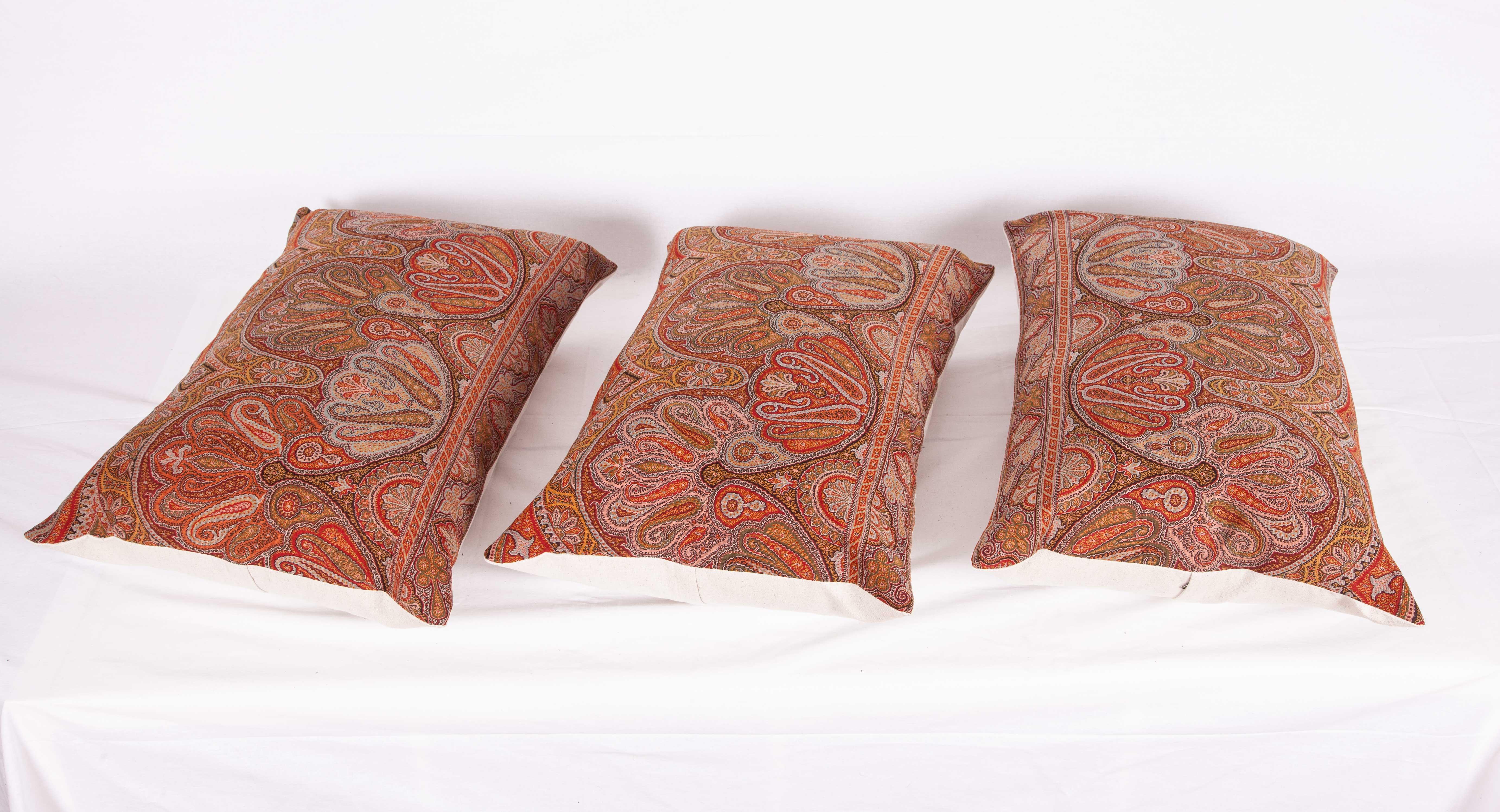 Early 19th Century European Paisley Wool Pillow 1
