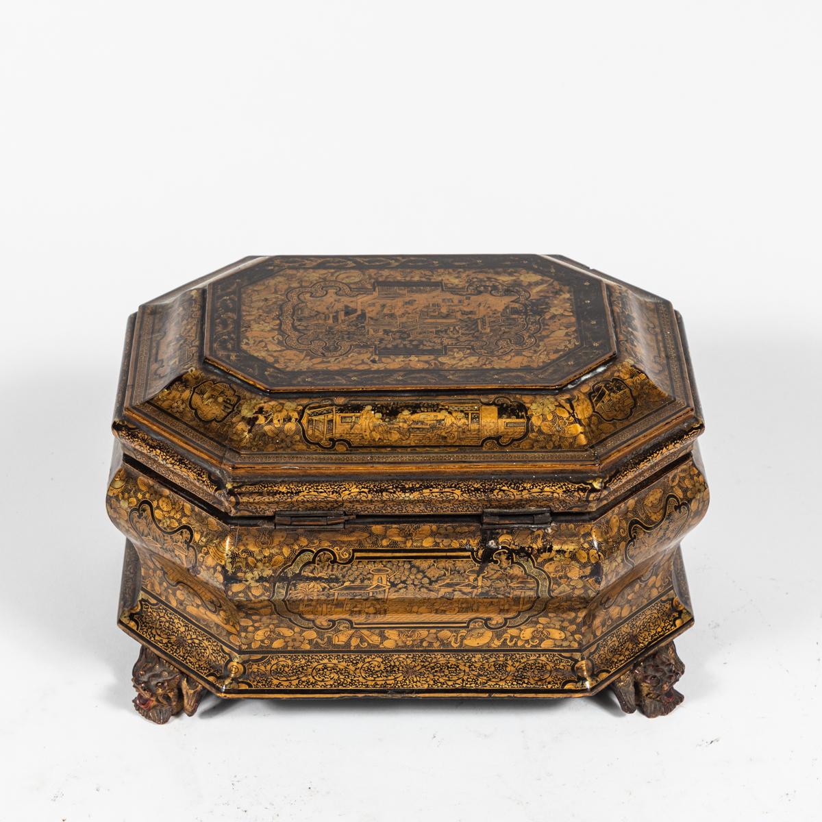 Early 19th Century Export Chinoiserie Lacquer Box on Carved Feet In Good Condition For Sale In Los Angeles, CA