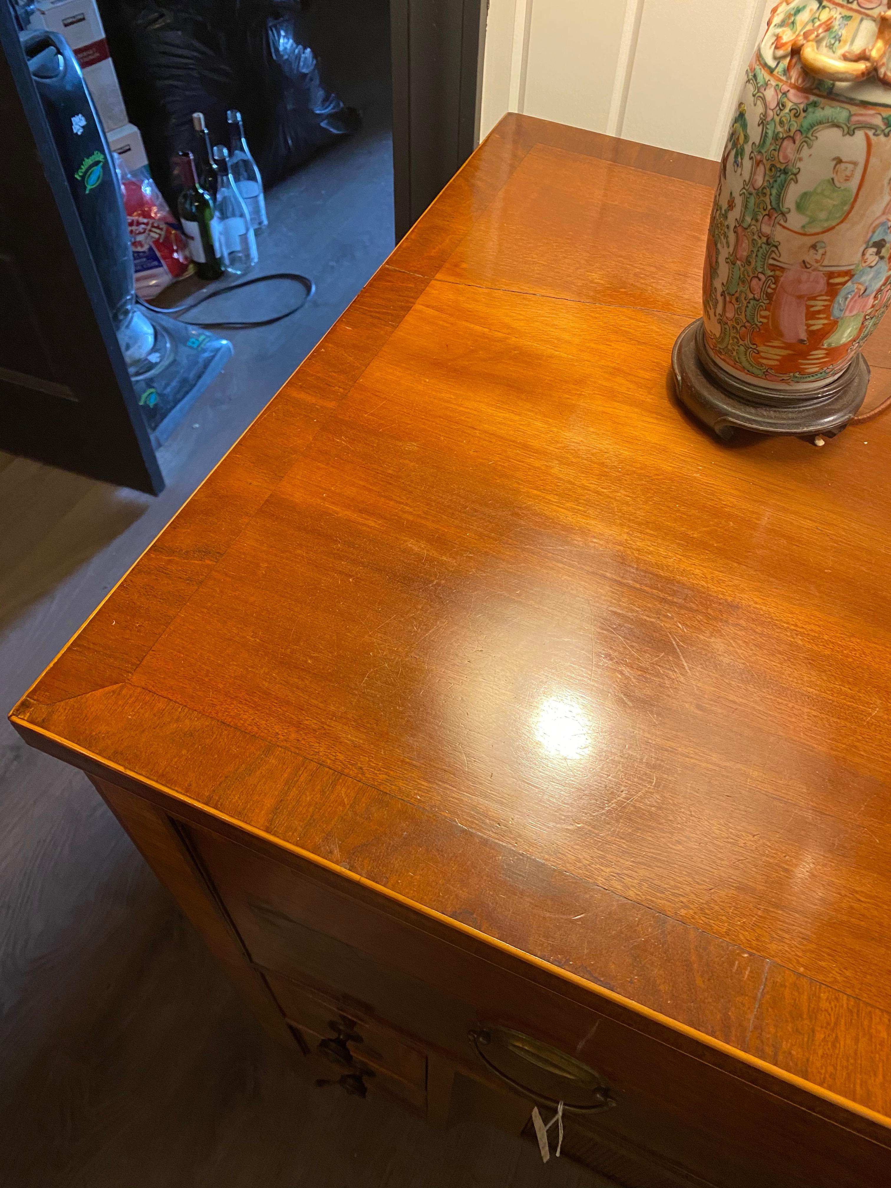 Early 19th Century Fall-Front Desk In Good Condition For Sale In Buchanan, MI