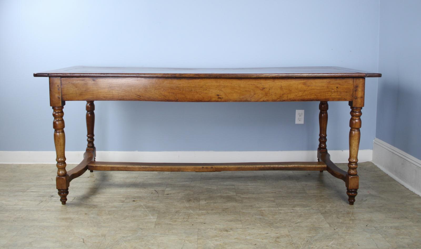 Early 19th Century Farm Table with Turned Legs and Stretcher Base 7