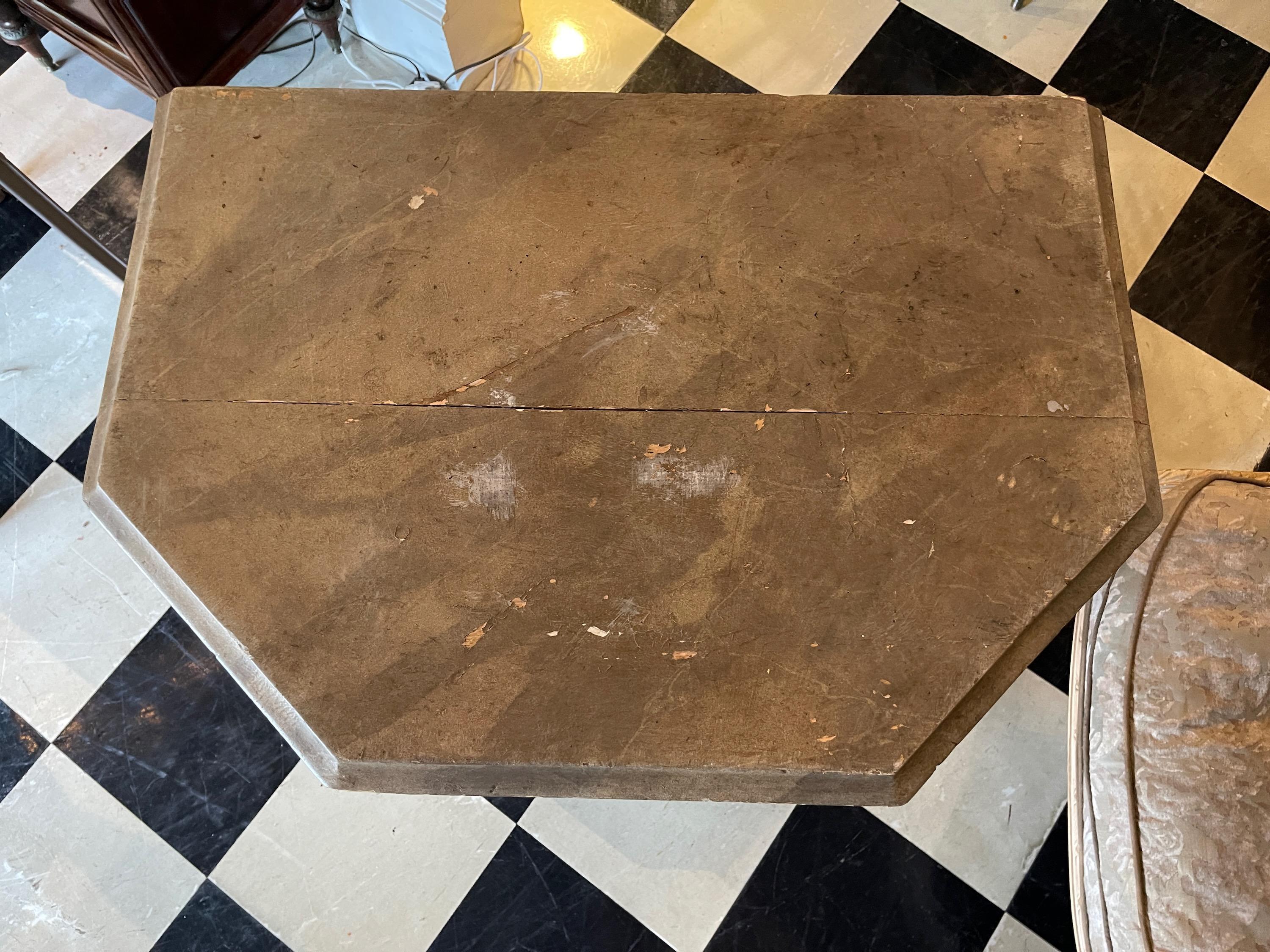 Early 19th Century Faux Marble Pedestal For Sale 2