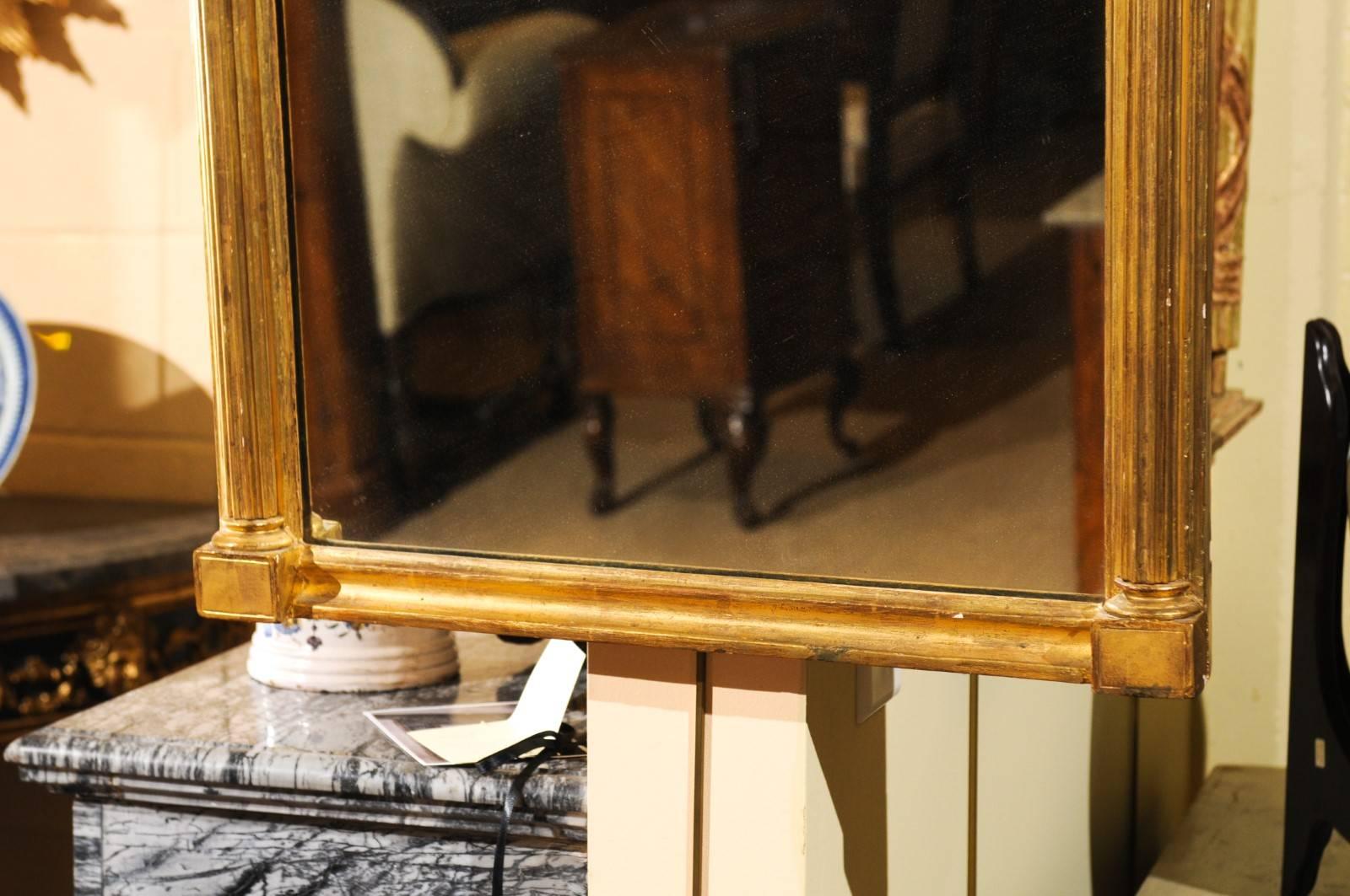 Early 19th Century Federal Giltwood Mirror with Eagle Crest 1