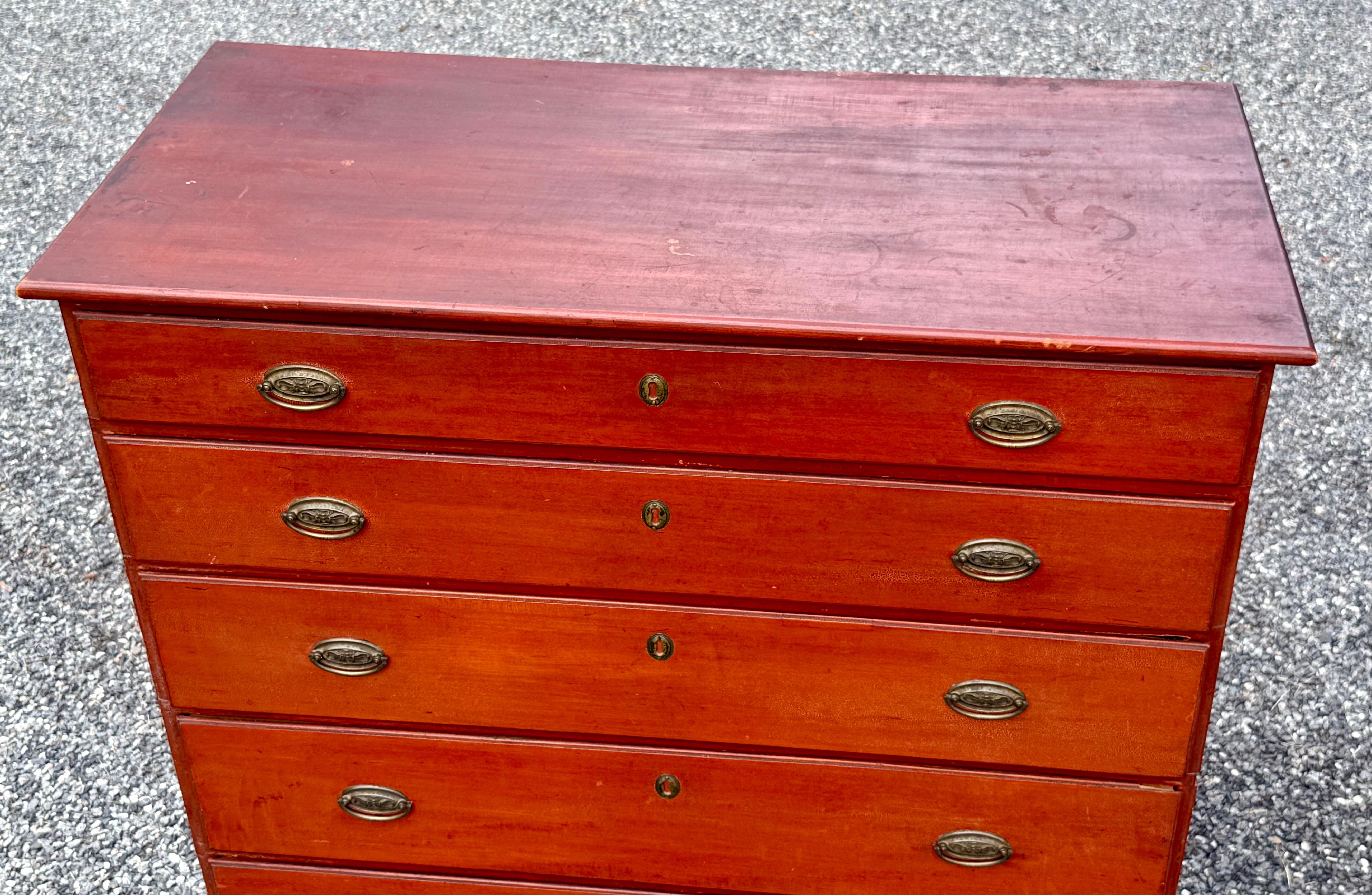 Early 19th Century Federal Period American Red Painted Chest of Drawers For Sale 3