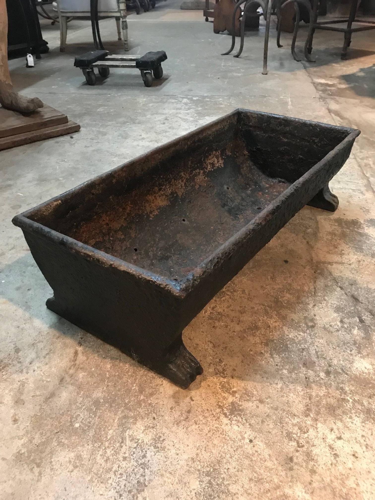 Early 19th Century Feed Trough - Jardiniere In Good Condition In Atlanta, GA