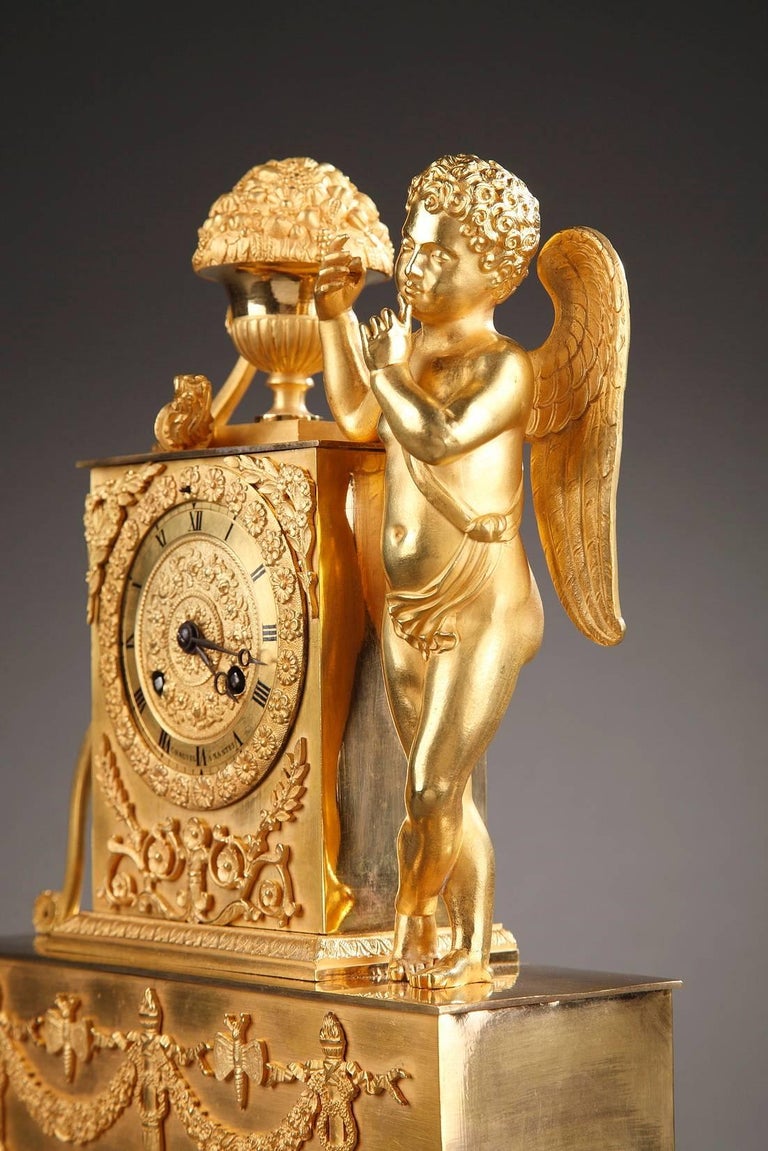 Early 19th Century Figural Restauration Mantel Clock In Good Condition In Paris, FR