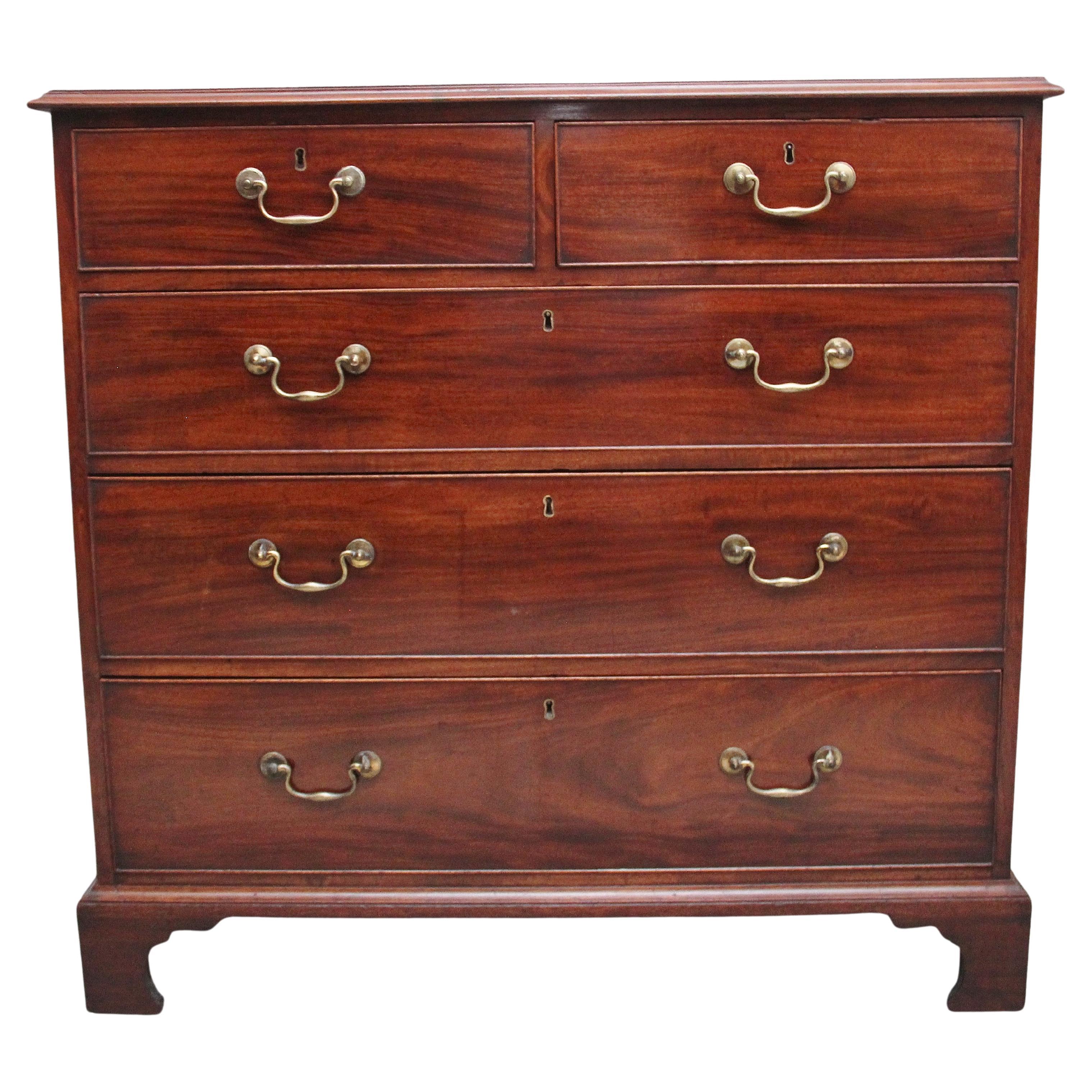 Early 19th Century flat fronted mahogany chest of drawers For Sale