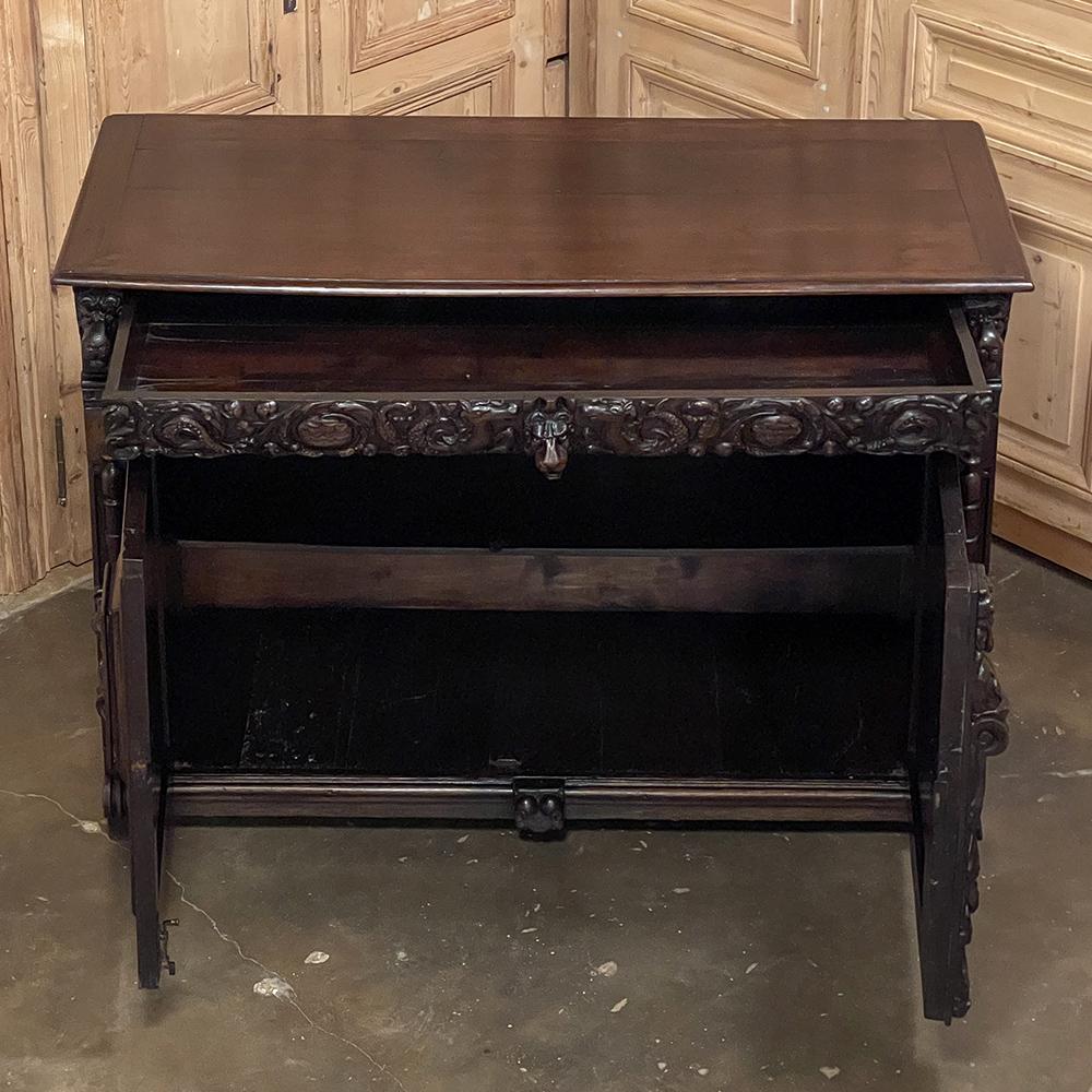 Early 19th Century Flemish Renaissance Buffet In Good Condition For Sale In Dallas, TX