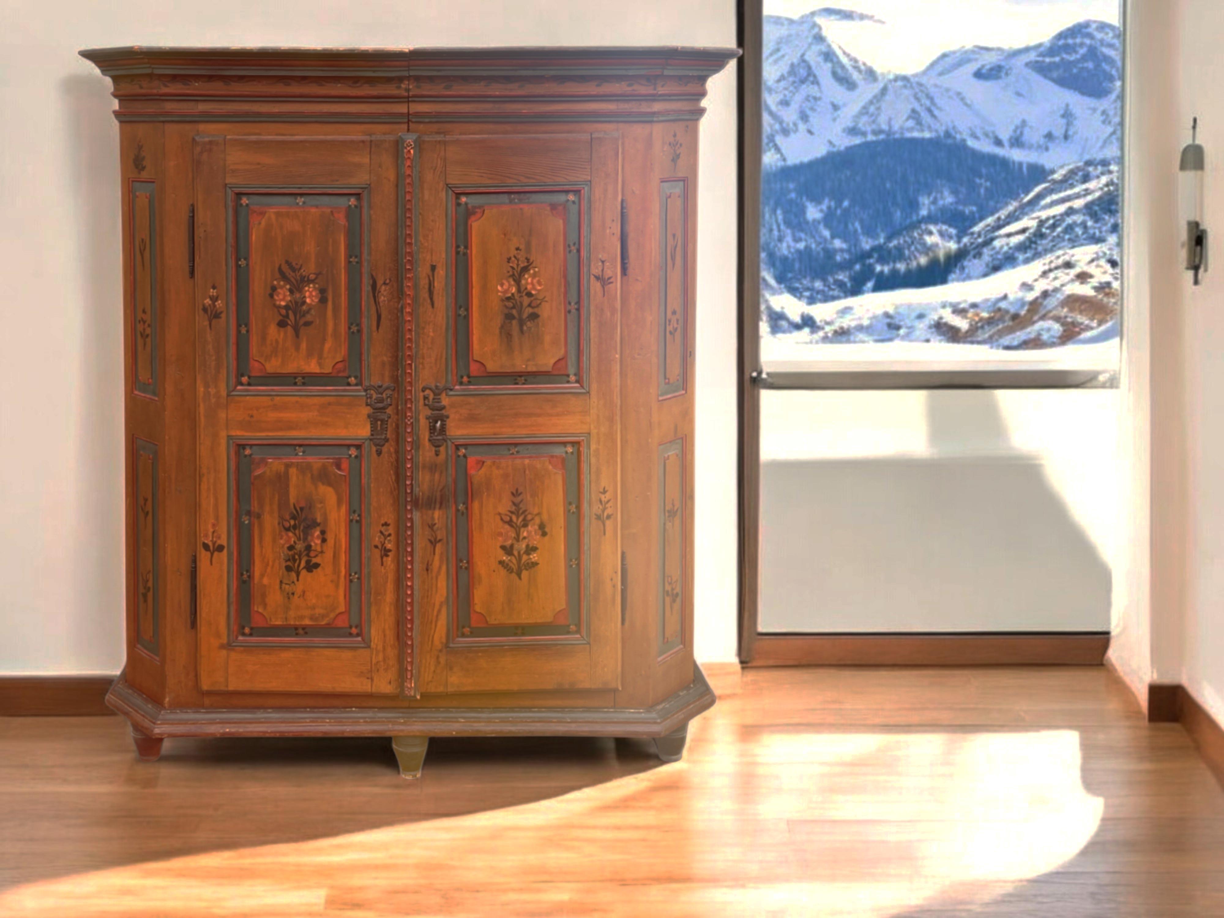 Antique Painted Wardrobe

Measurements: H. 185 cm – W. 148 (167 to the frames) cm – D. 55 (63 to the frames) cm
Period: circa 1810
Origin: Tyrol
Wood: Fir

Description:
Tyrolean painted wardrobe with two doors, with floral decorations on the doors,