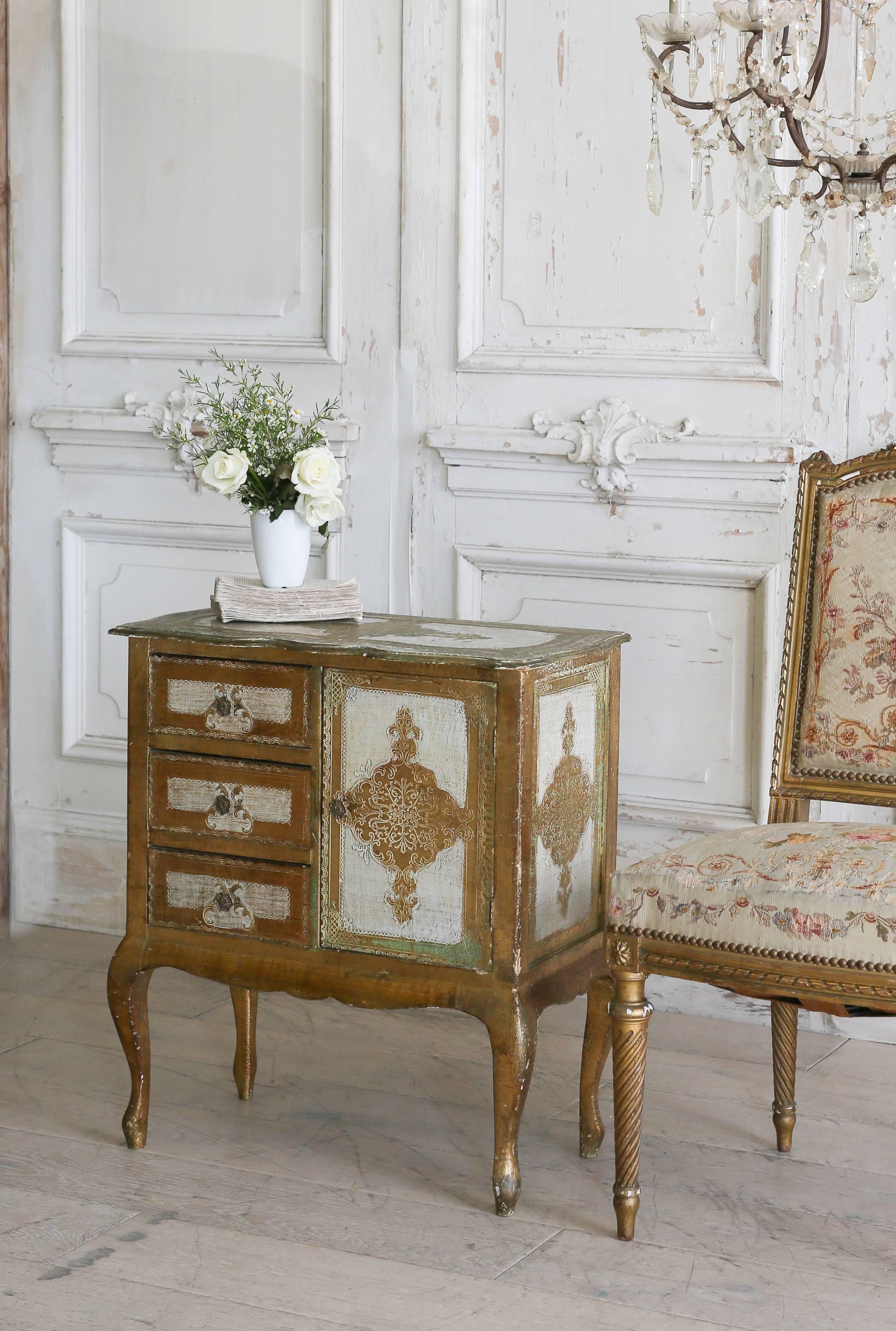 Italian Early 19th Century Florentine Nightstand For Sale