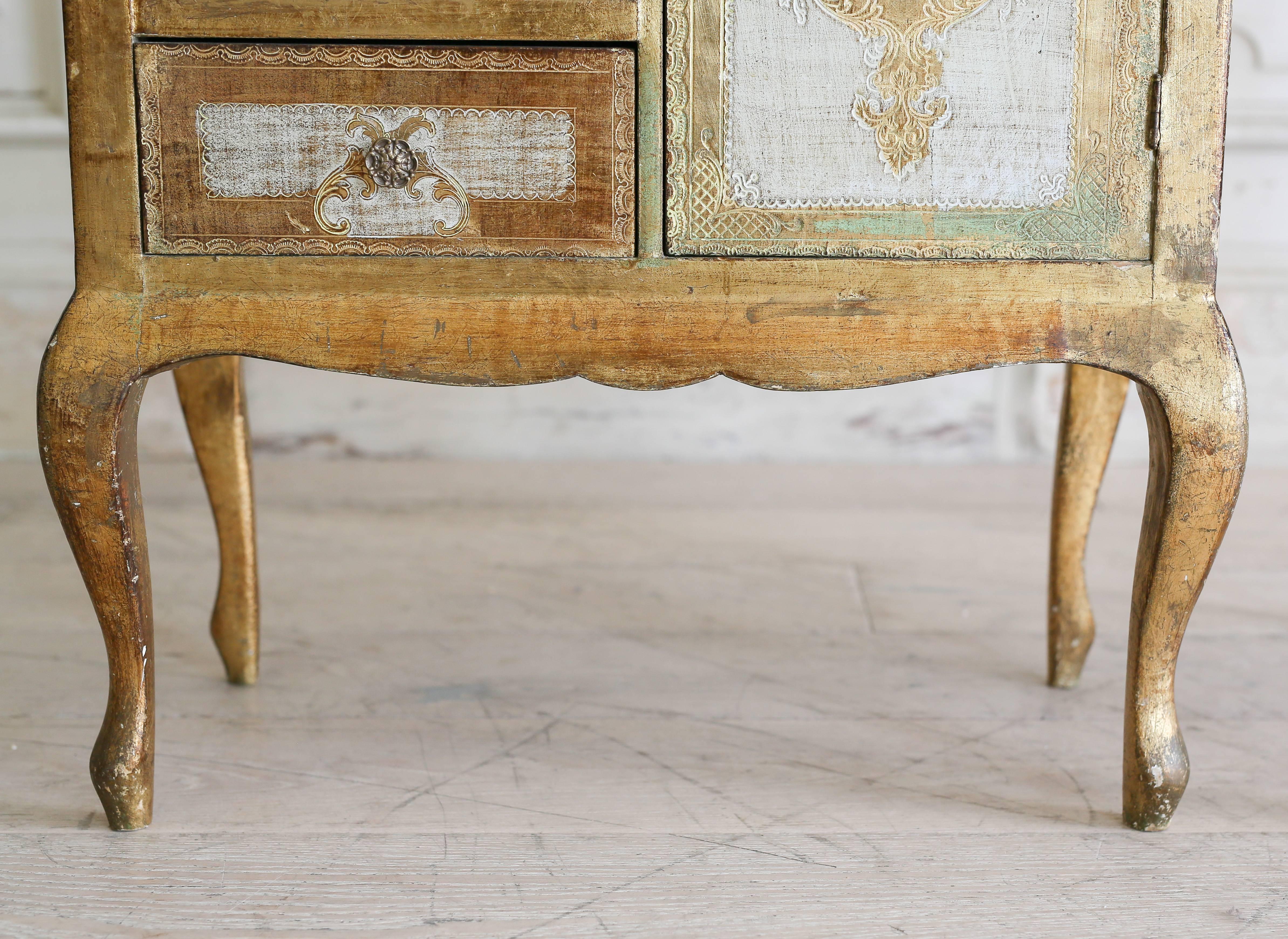20th Century Early 19th Century Florentine Nightstand For Sale