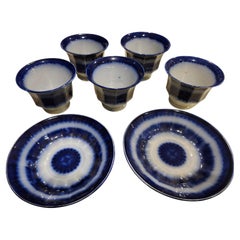 Tazze da tè senza manico in pietra ferrosa blu del primo Ottocento 5 con piattini 2
