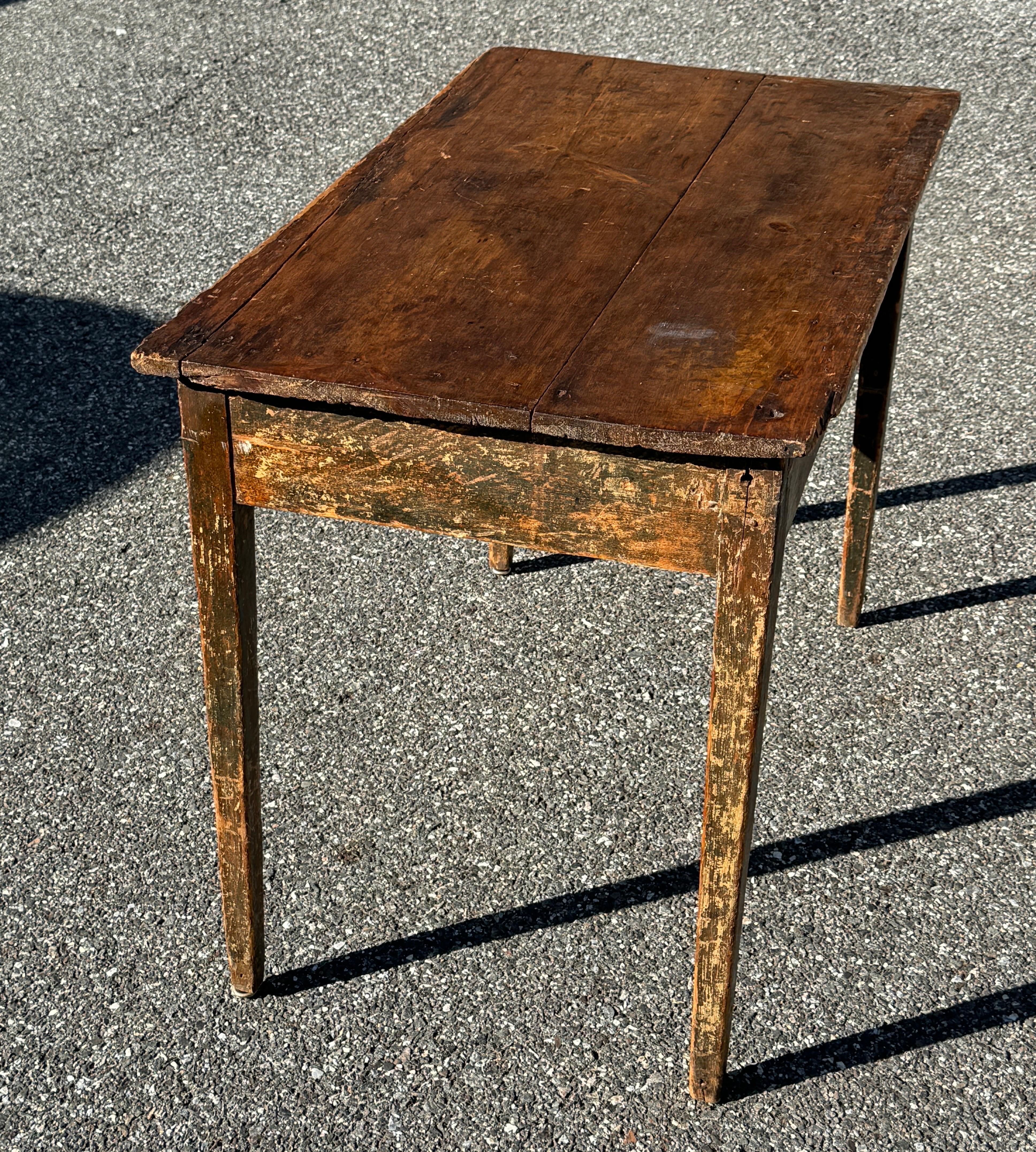 Early 19th Century Folk Art Side Table or Desk, Scandinavia For Sale 12