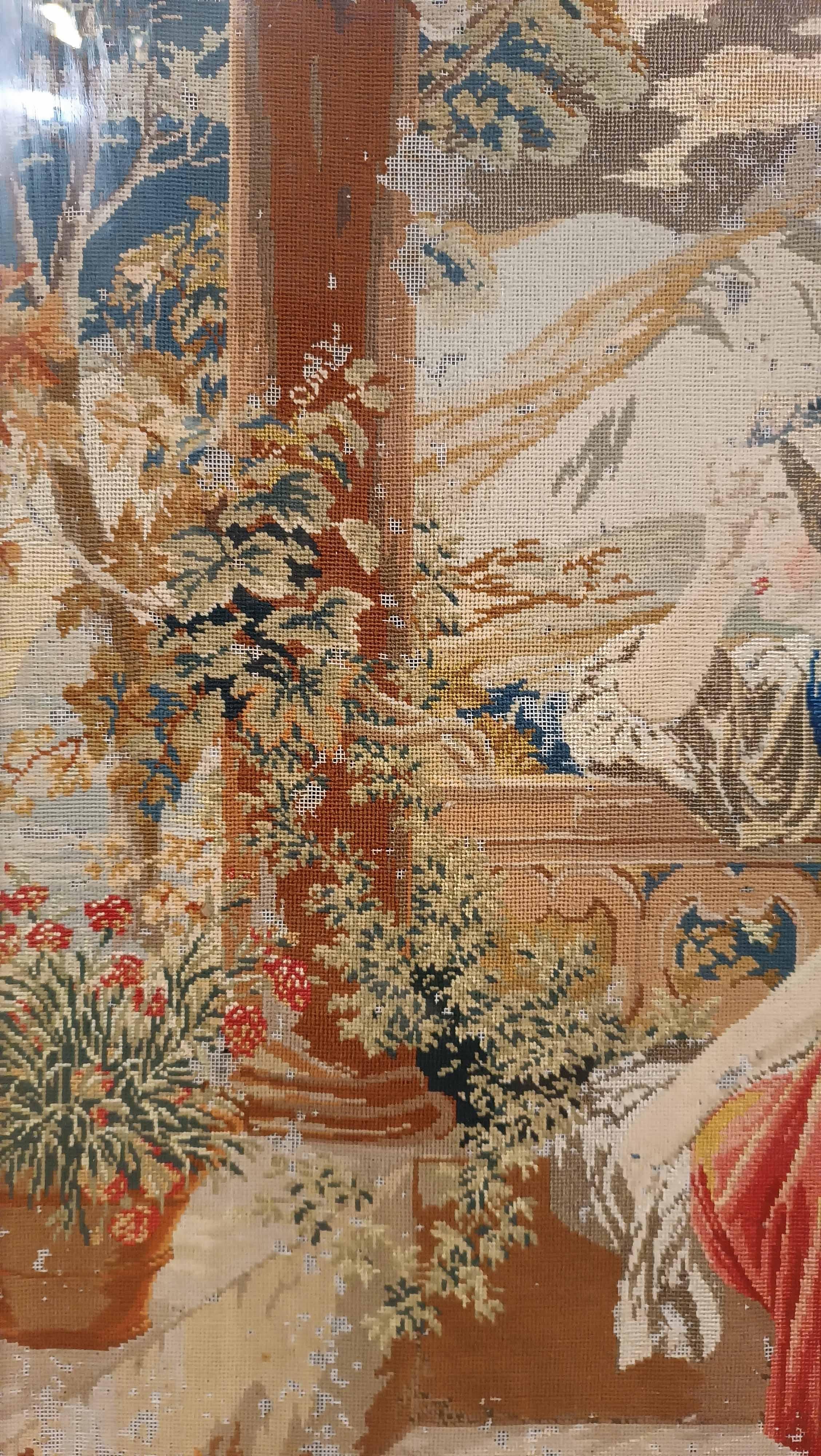 EARLY 19th CENTURY FRAMED EMBROIDERED FABRIC in vendita 1