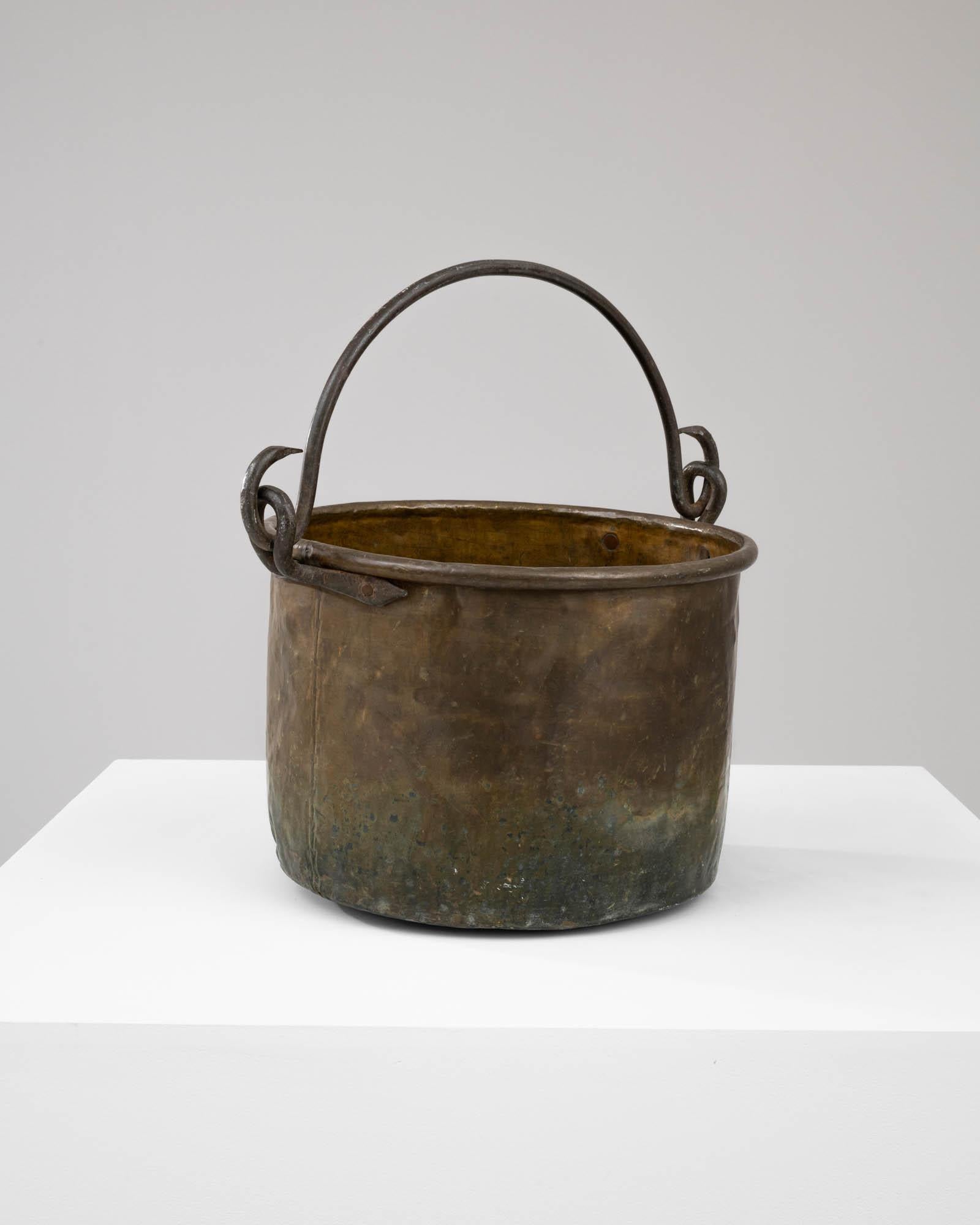 Early 19th Century French Brass Bucket For Sale 1