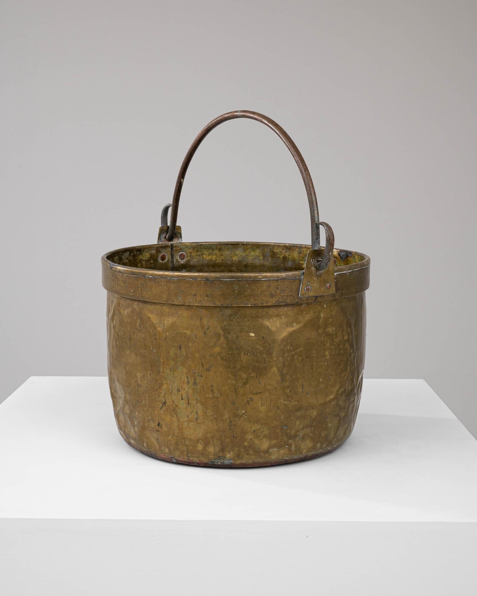 Early 19th Century French Brass Bucket For Sale 1