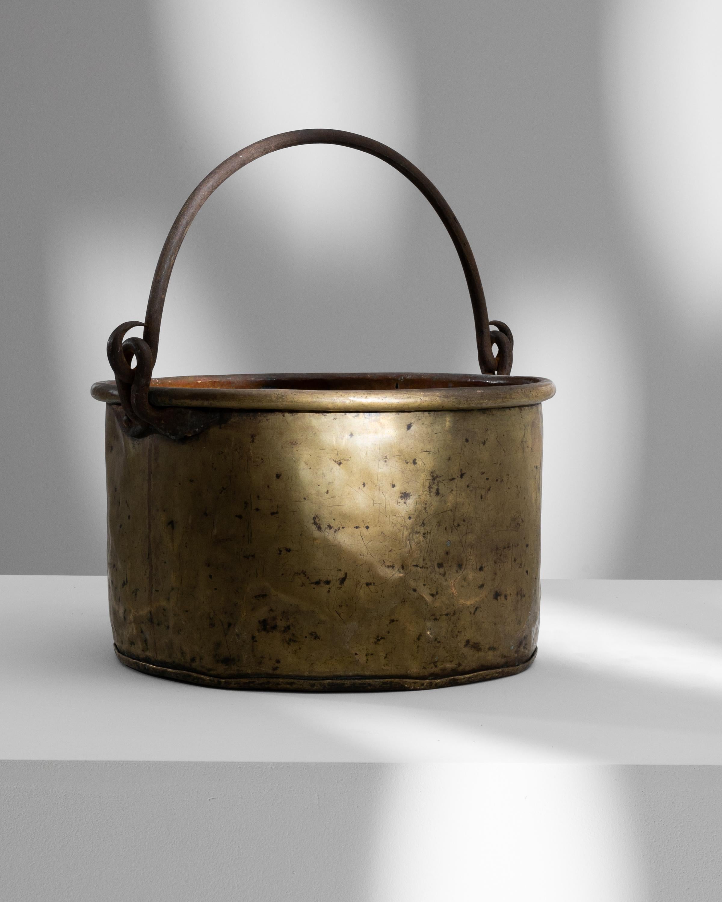 Early 19th Century French Brass Bucket For Sale 3